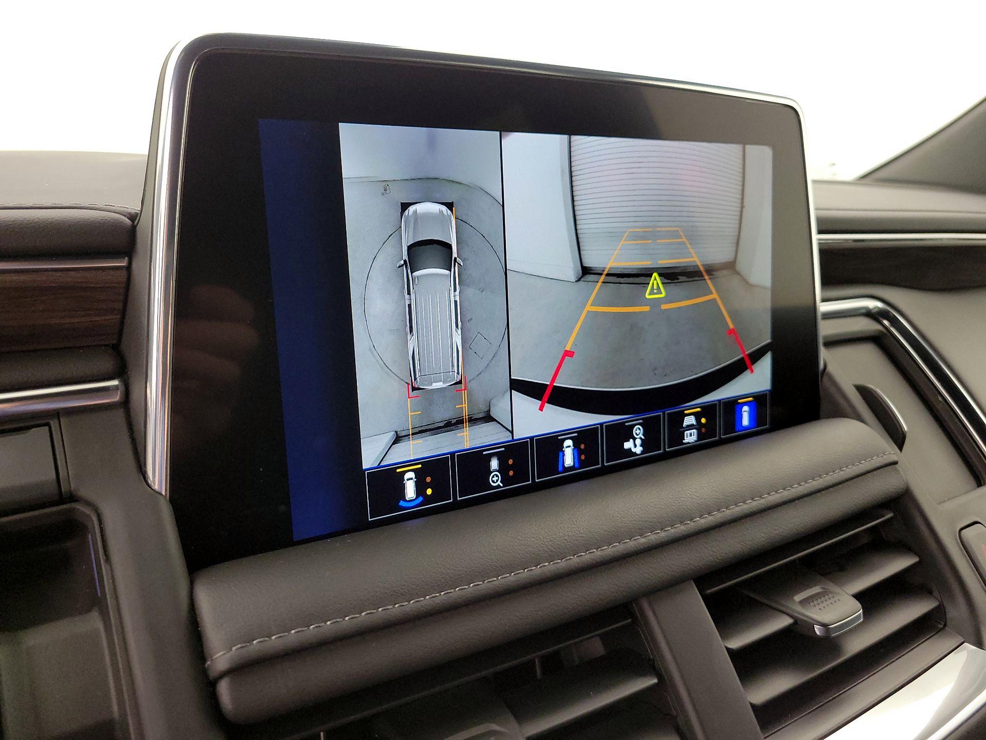 Thumbnail: 2022 Chevrolet Suburban - 14