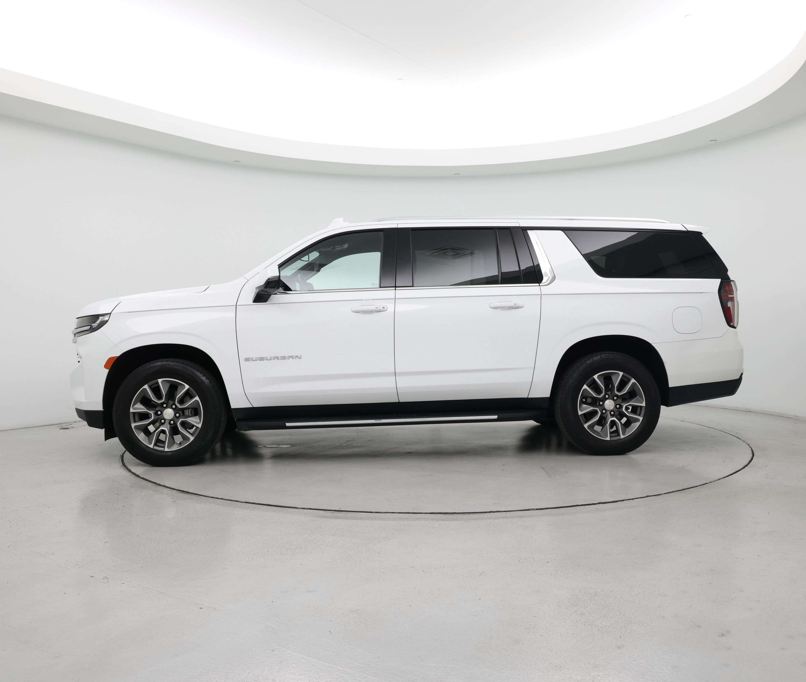 Thumbnail: 2022 Chevrolet Suburban - 3