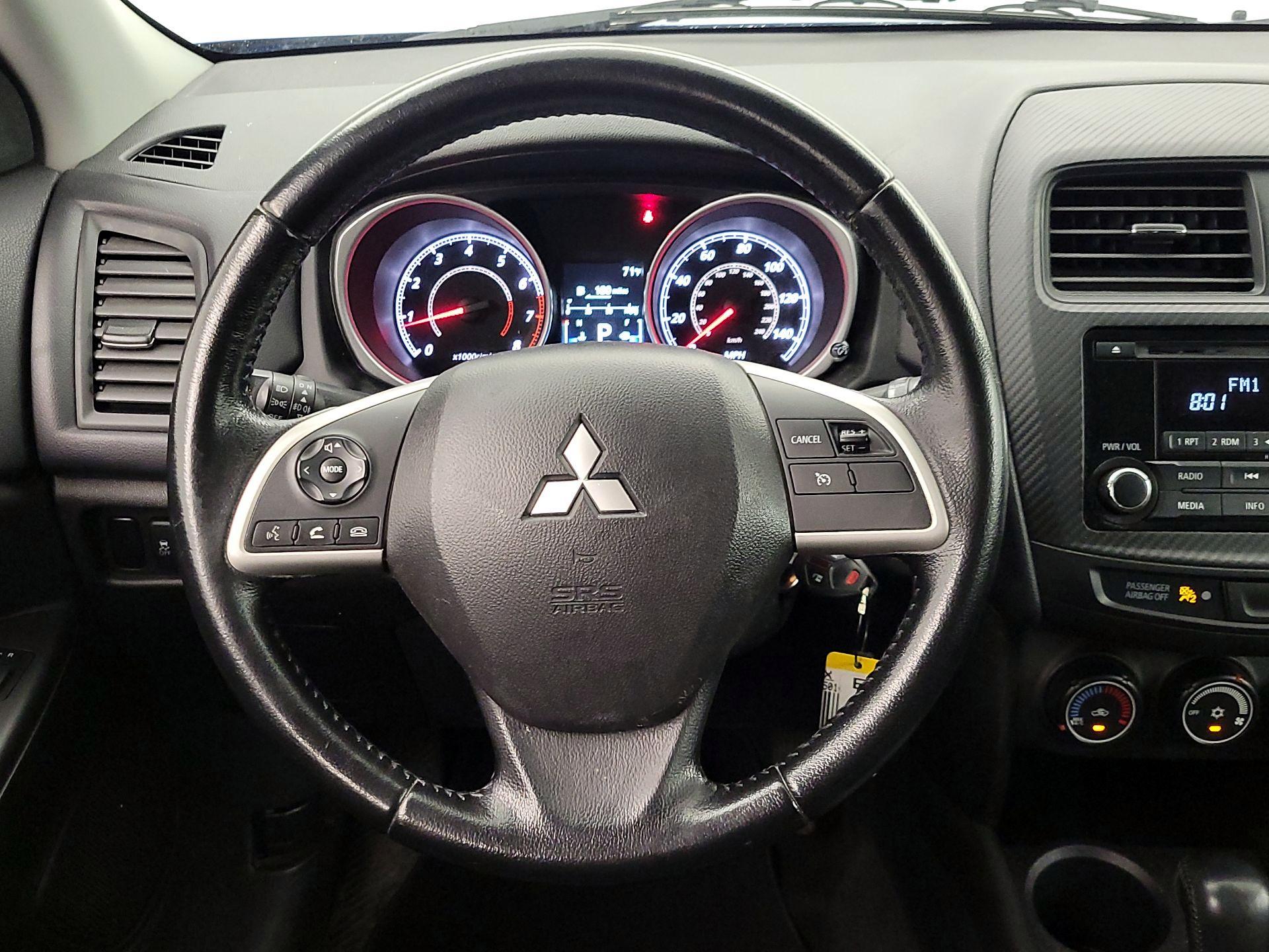 Thumbnail: 2015 Mitsubishi Outlander Sport - 10