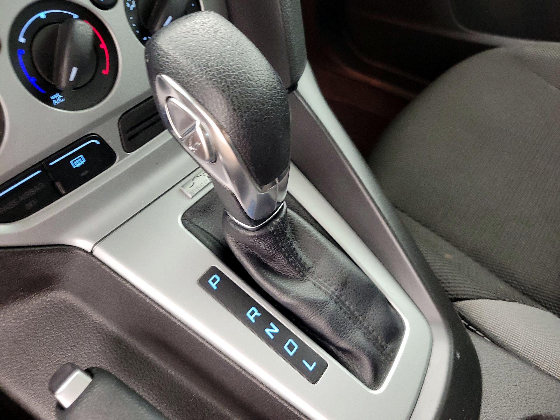 Thumbnail: 2014 Ford Focus - 16