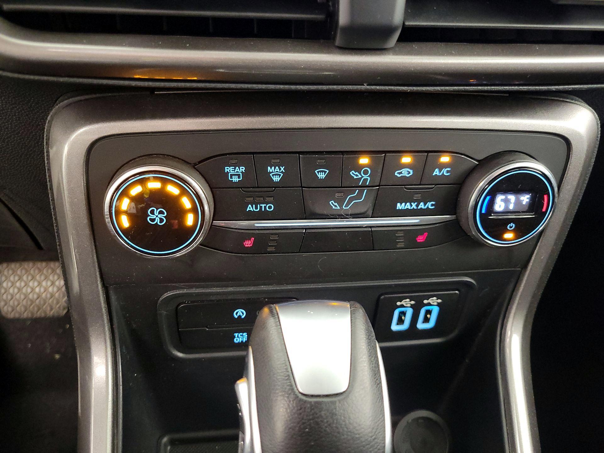 Thumbnail: 2019 Ford EcoSport - 16