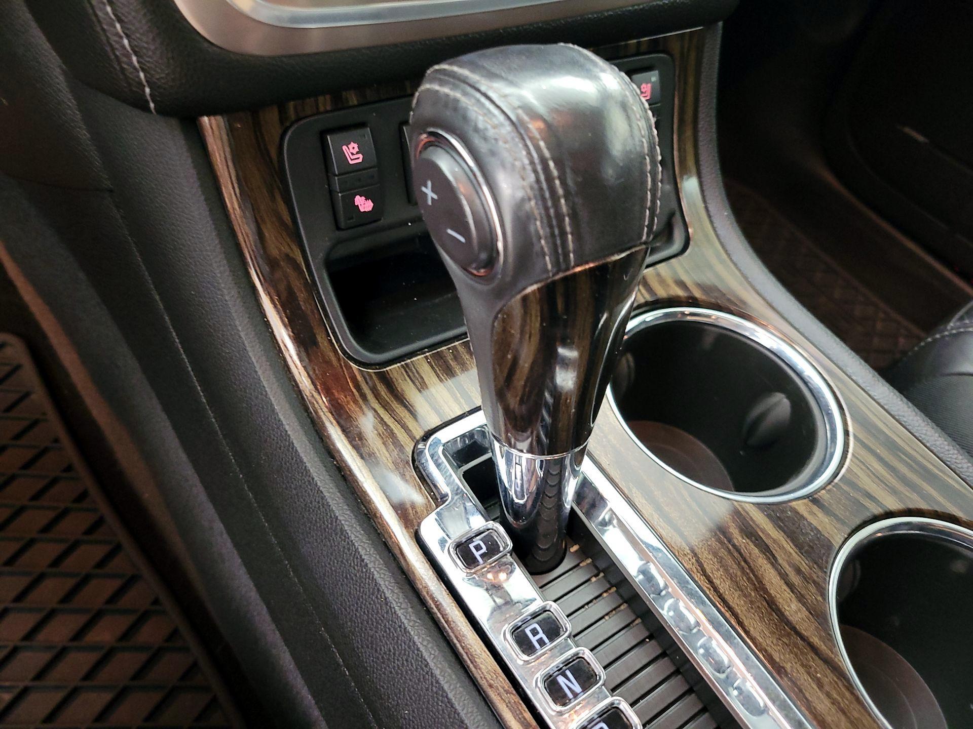 Thumbnail: 2016 GMC Acadia - 17