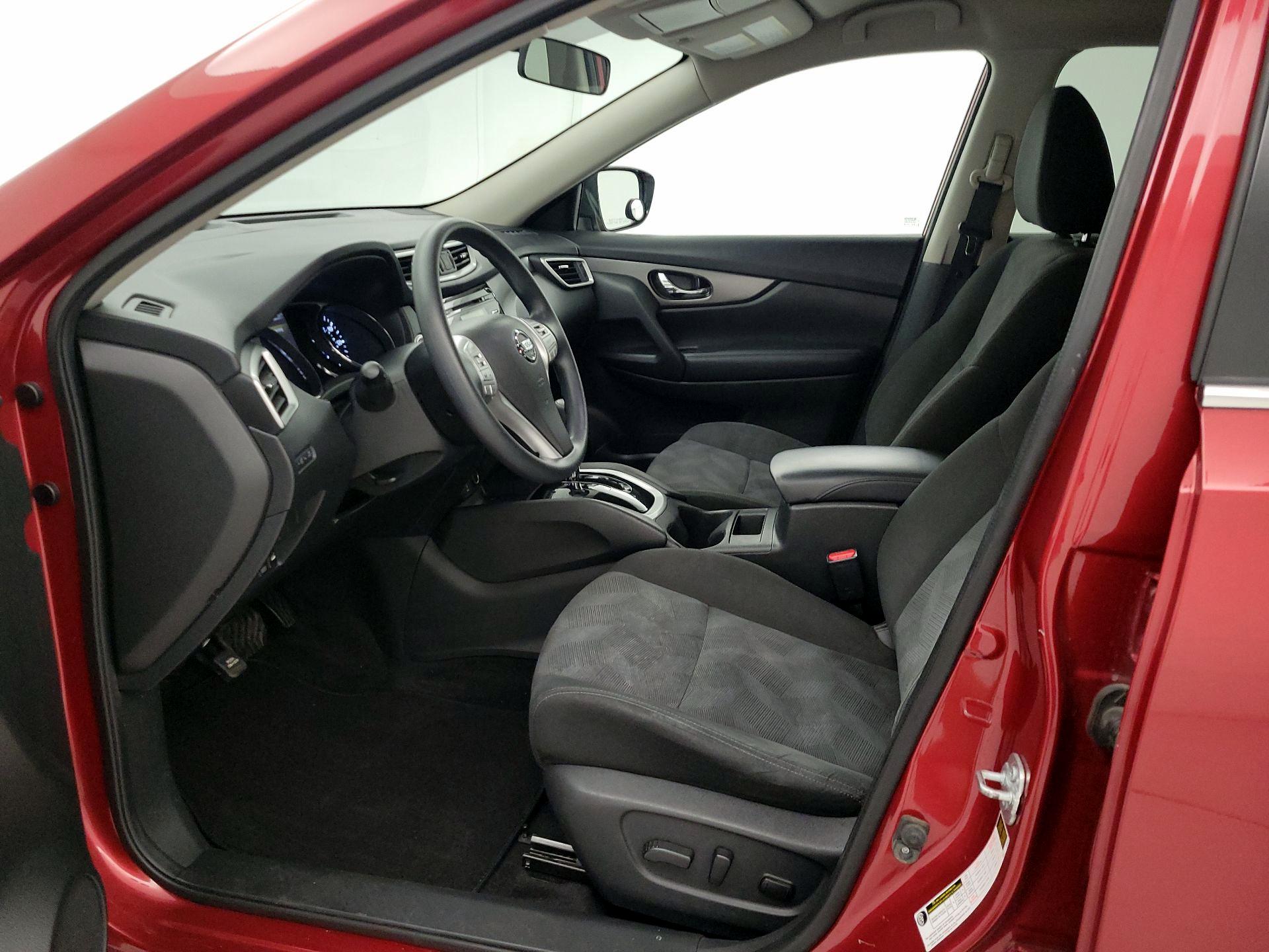 Thumbnail: 2016 Nissan Rogue - 11