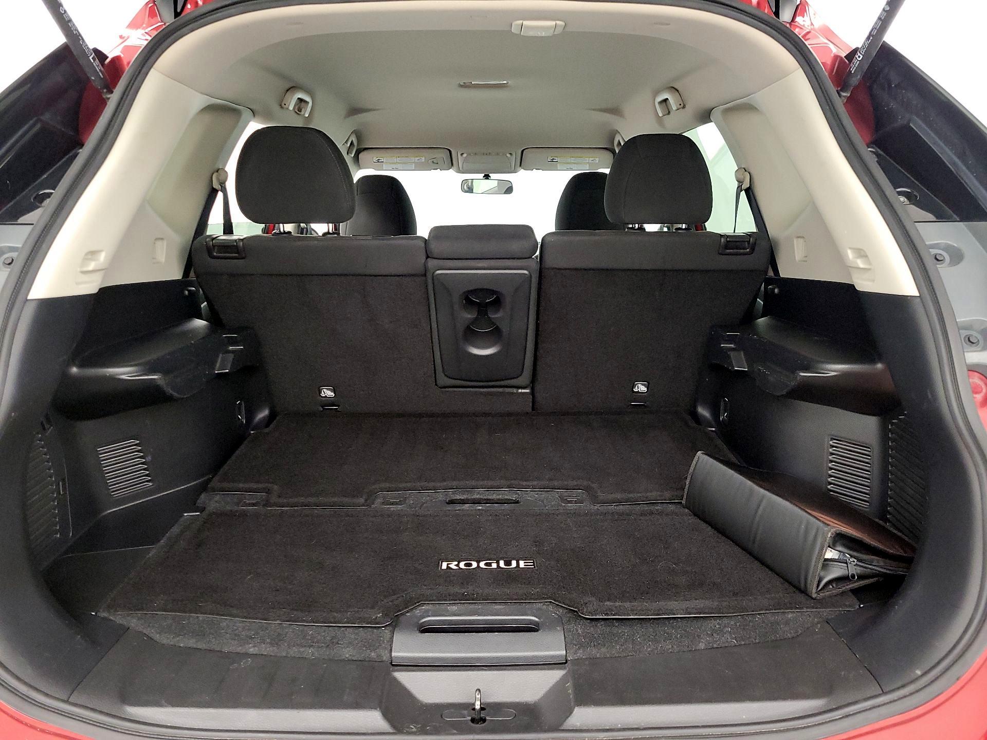 Thumbnail: 2016 Nissan Rogue - 20