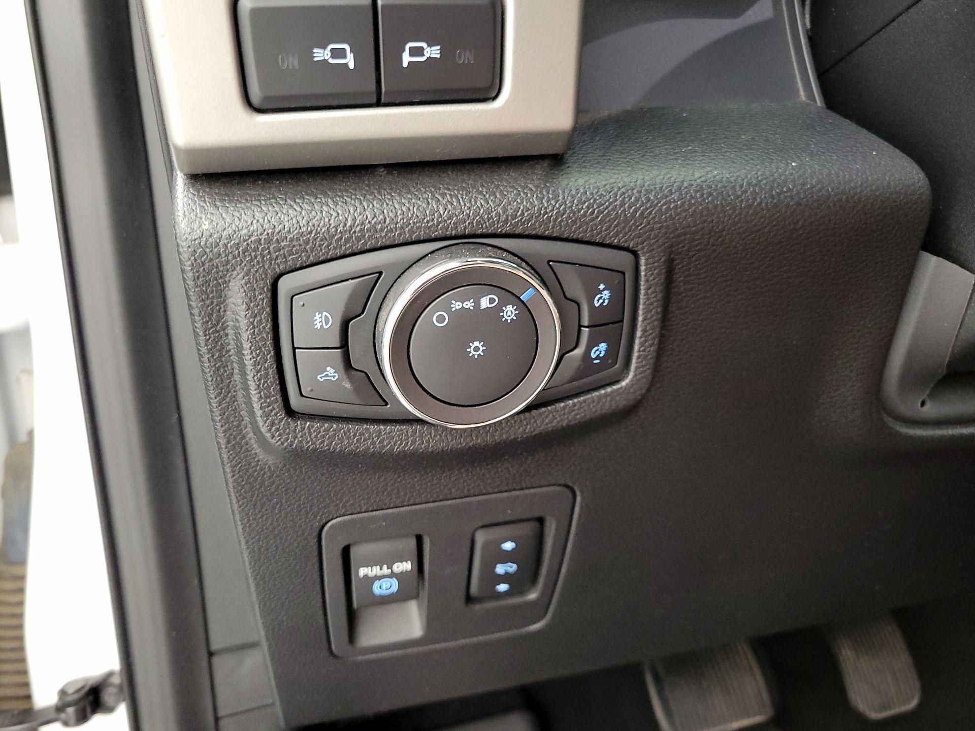 Thumbnail: 2019 Ford F-150 - 13