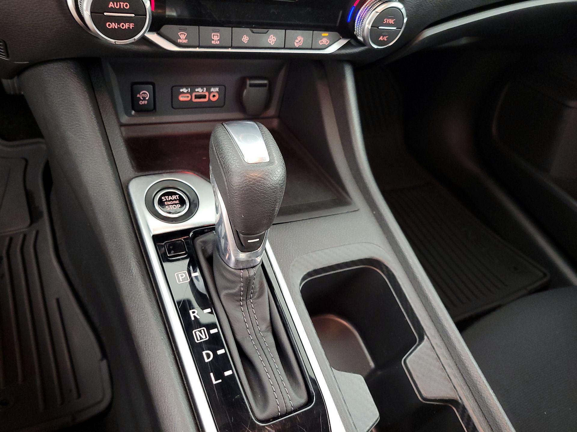 Thumbnail: 2024 Nissan Sentra - 17