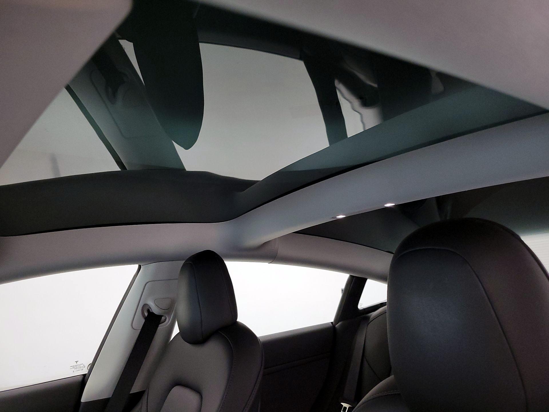 Thumbnail: 2022 Tesla Model 3 - 18