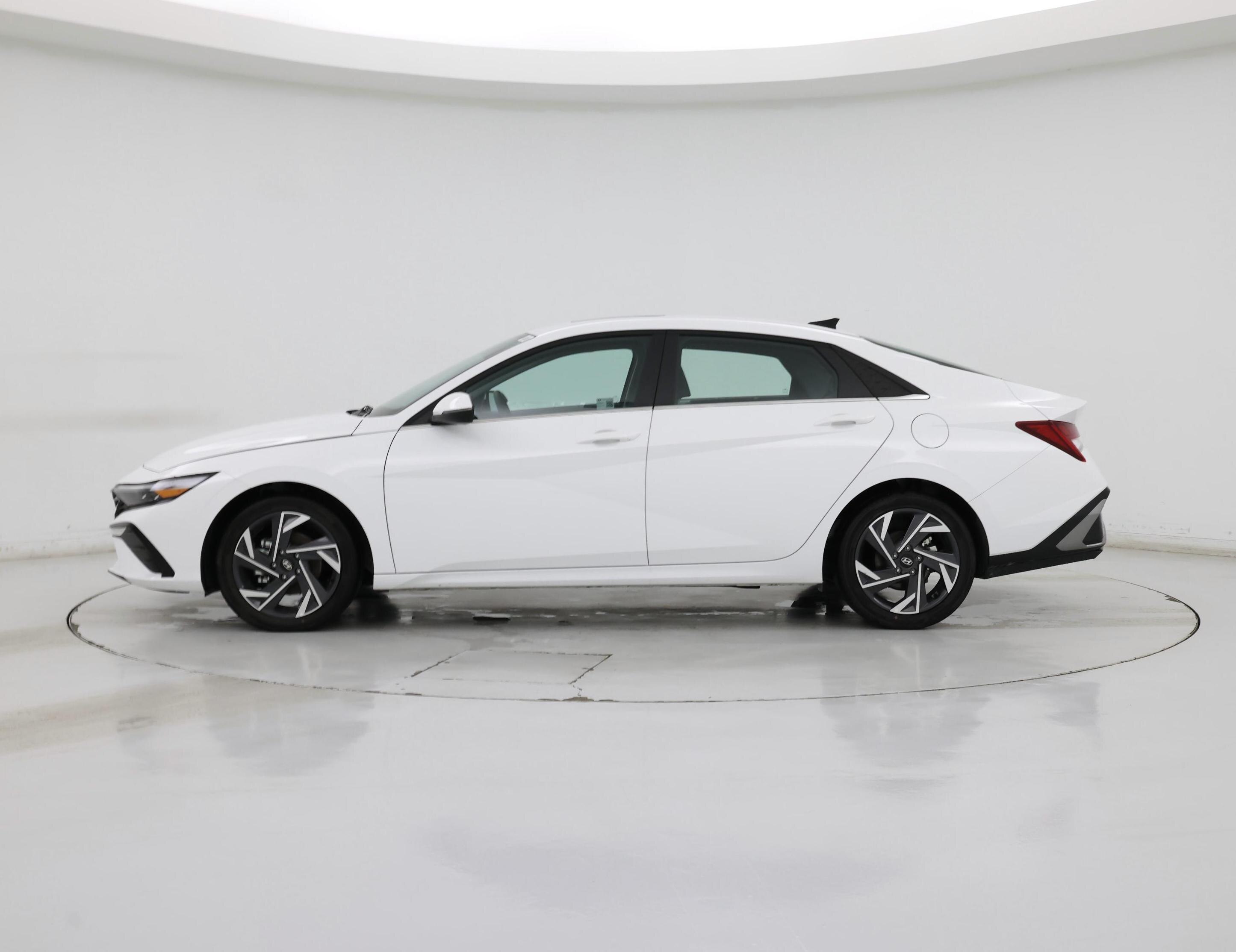 Thumbnail: 2025 Hyundai Elantra - 3