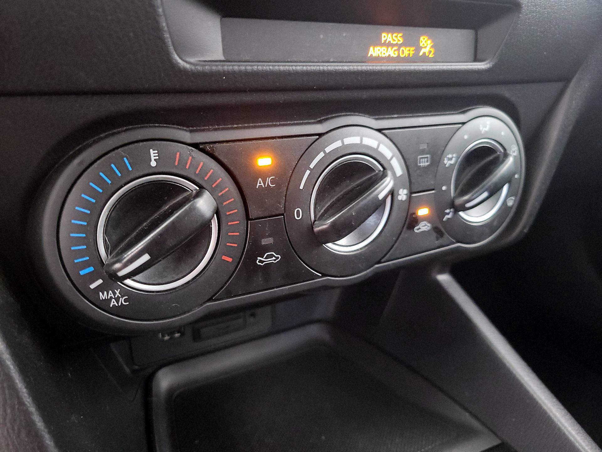 Thumbnail: 2016 Mazda Mazda3 - 16