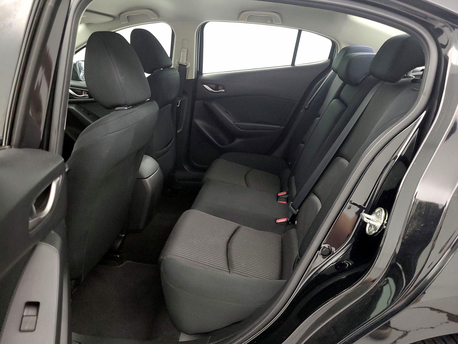 Thumbnail: 2016 Mazda Mazda3 - 19