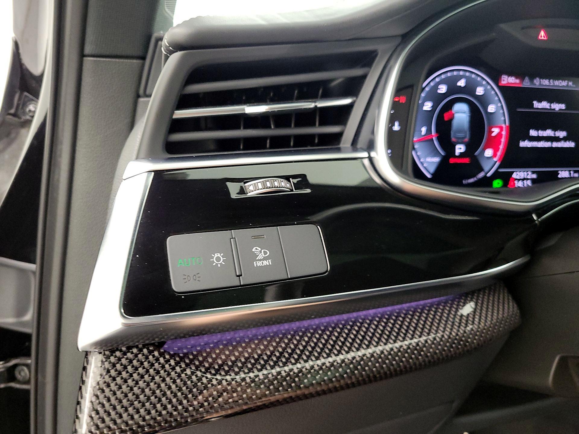 Thumbnail: 2021 Audi SQ7 - 13