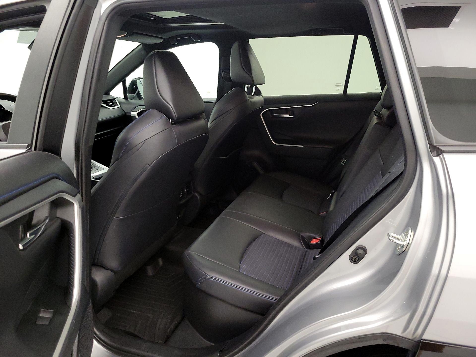 Thumbnail: 2019 Toyota RAV4 - 20