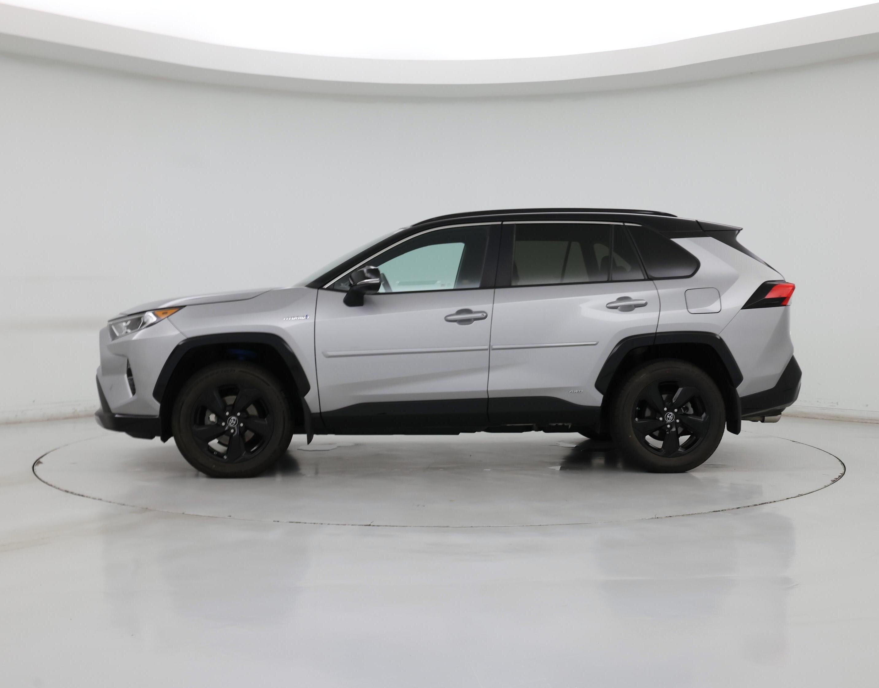 Thumbnail: 2019 Toyota RAV4 - 3