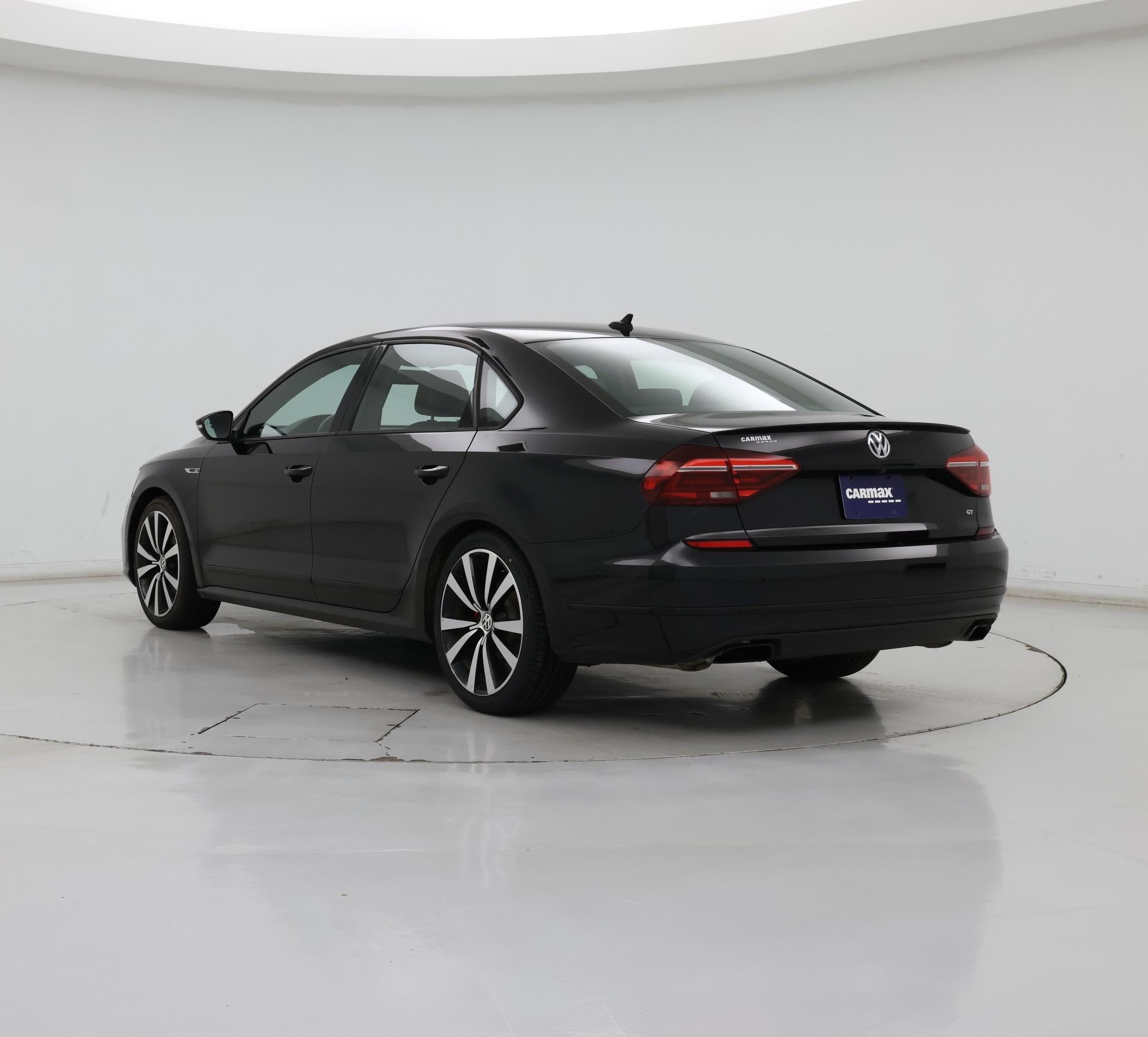 Thumbnail: 2018 Volkswagen Passat - 2
