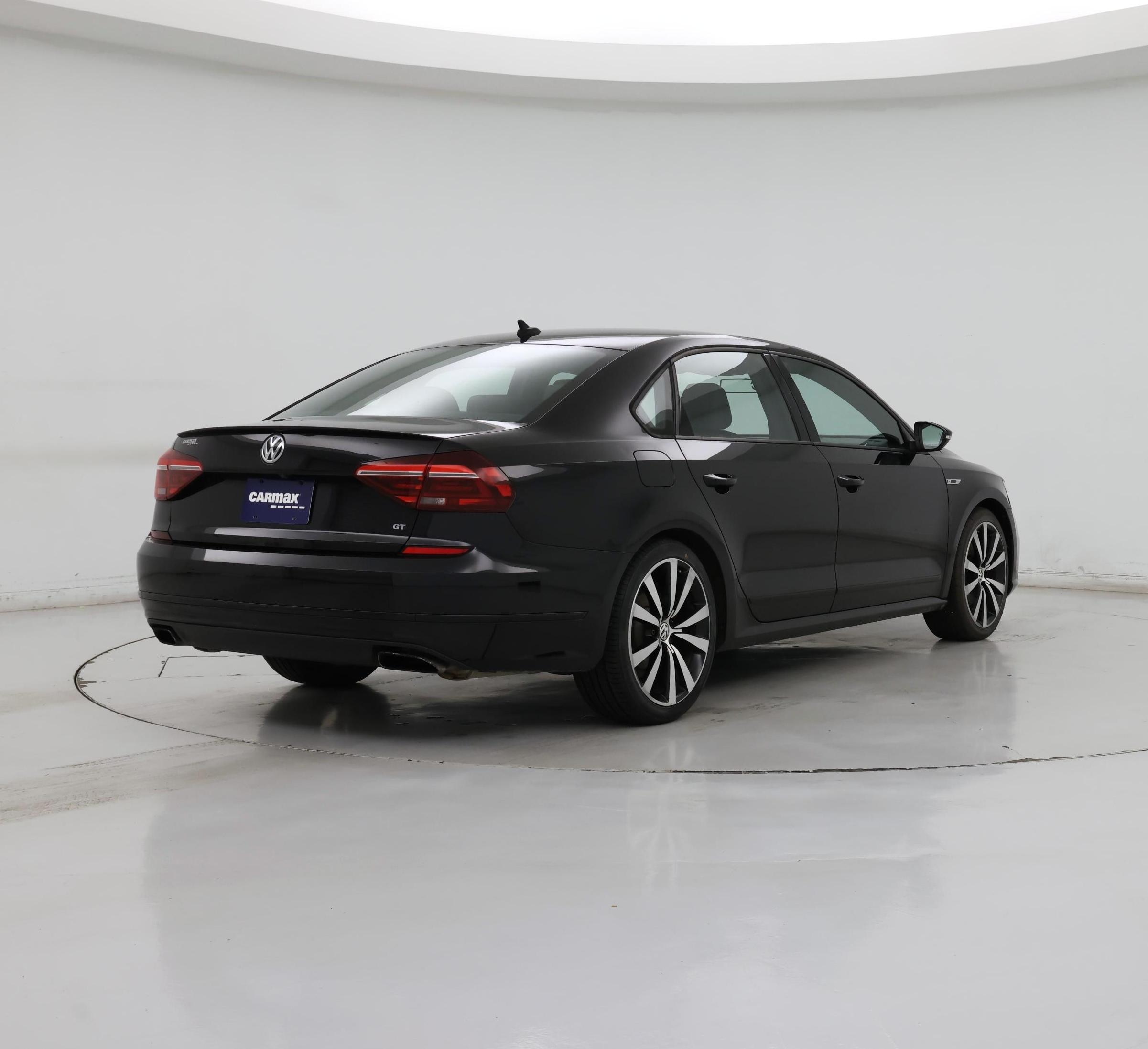 Thumbnail: 2018 Volkswagen Passat - 8