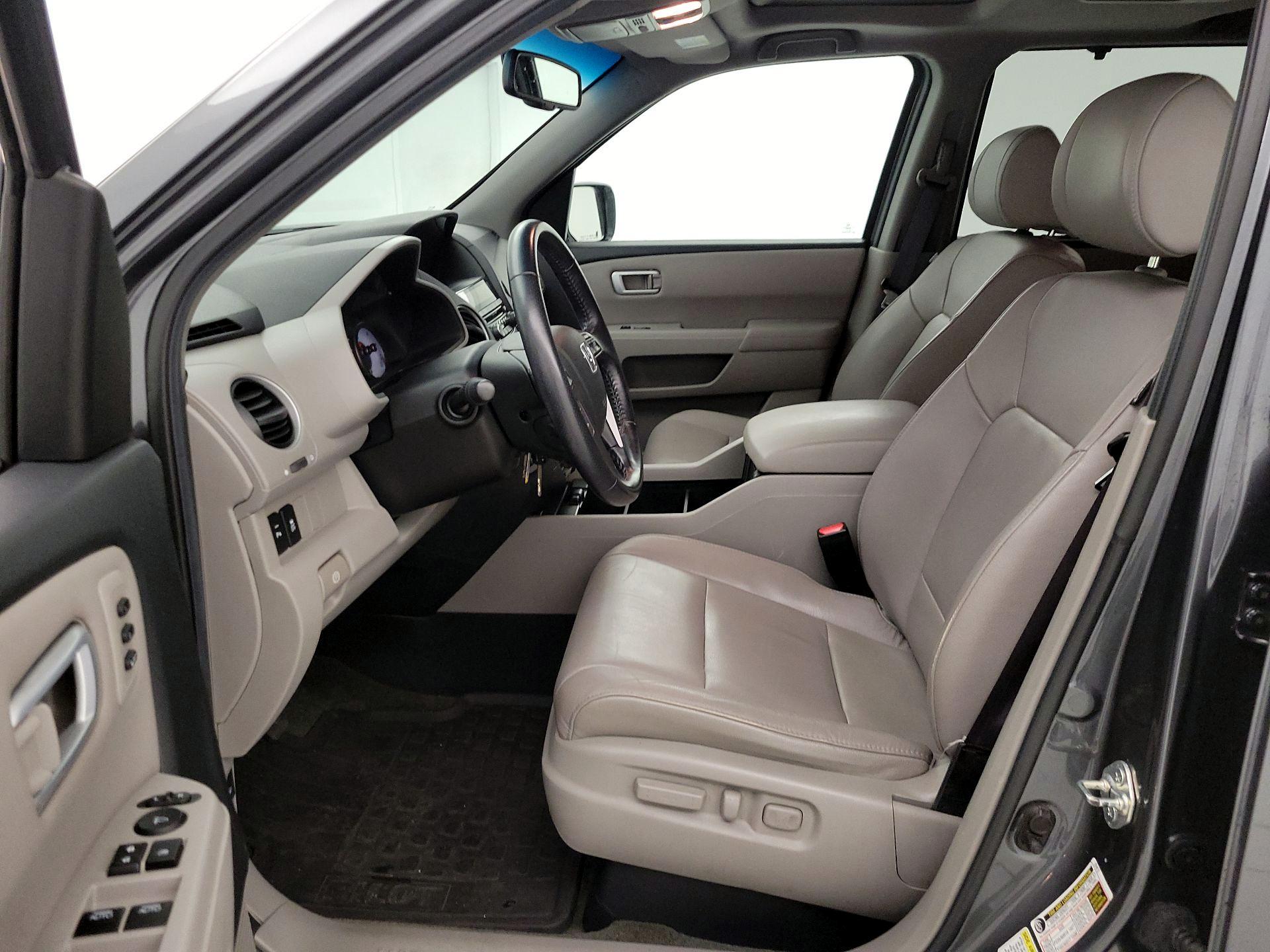Thumbnail: 2013 Honda Pilot - 11
