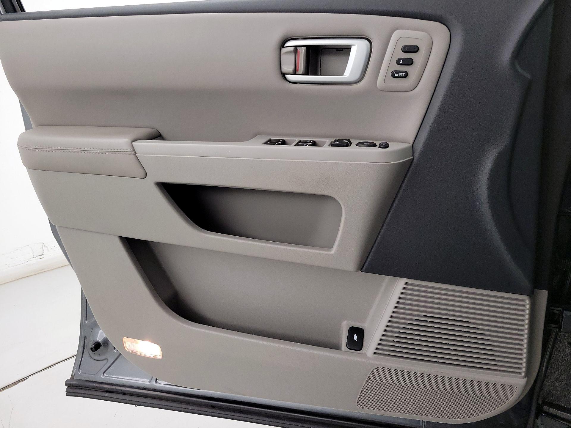Thumbnail: 2013 Honda Pilot - 12