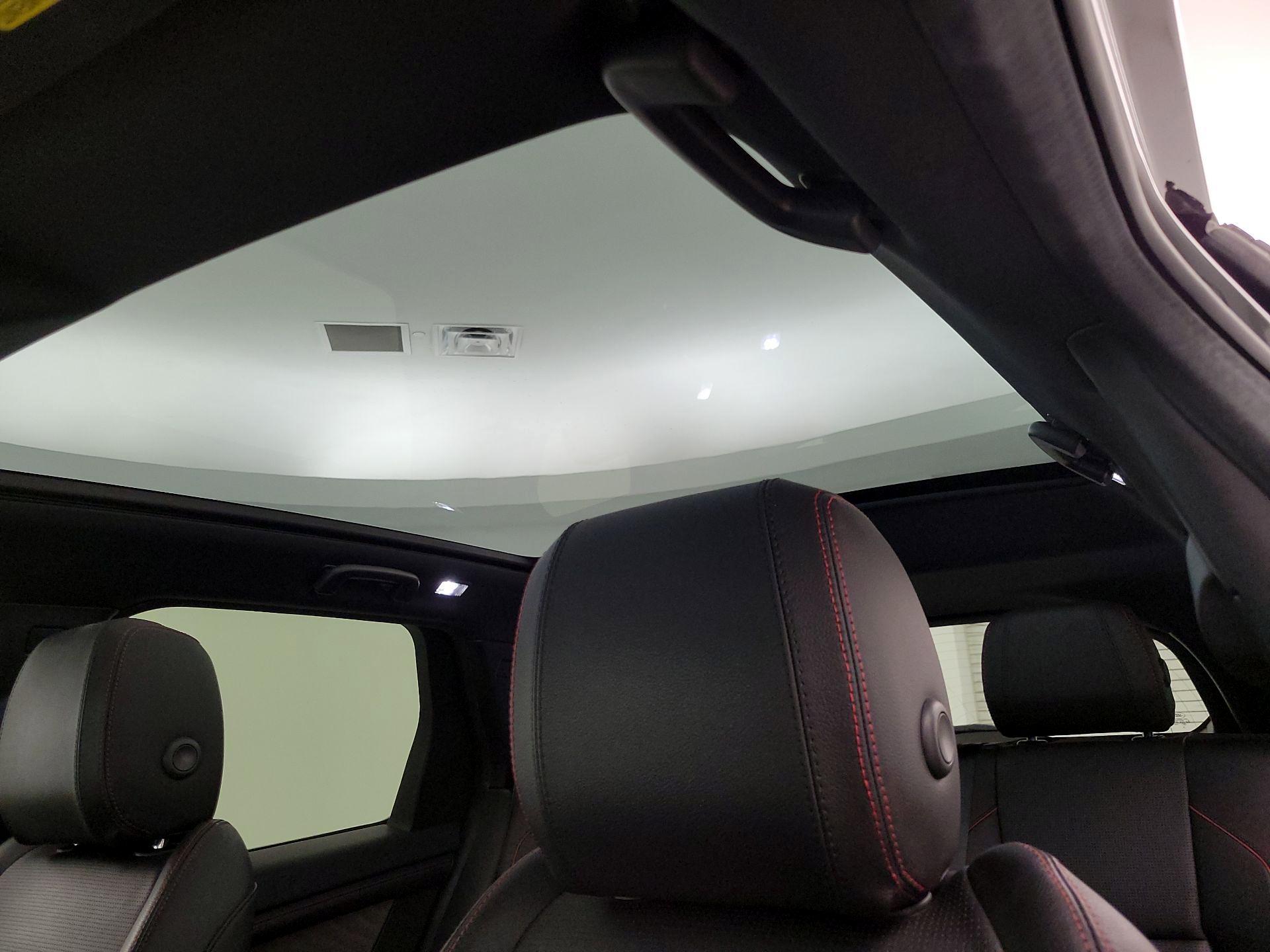 Thumbnail: 2020 Land Rover Discovery Sport - 19