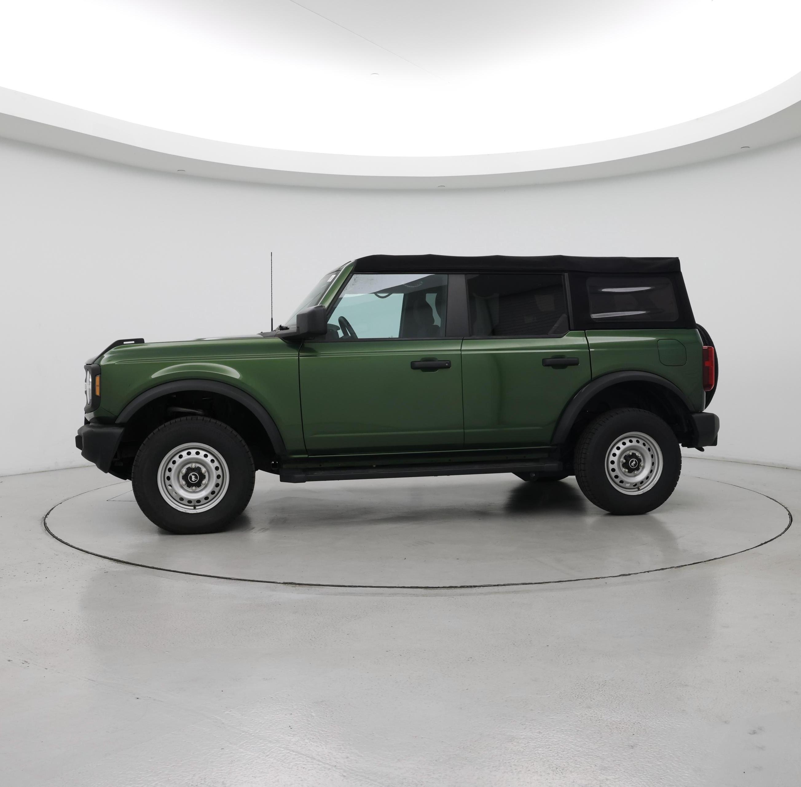 Thumbnail: 2022 Ford Bronco - 3