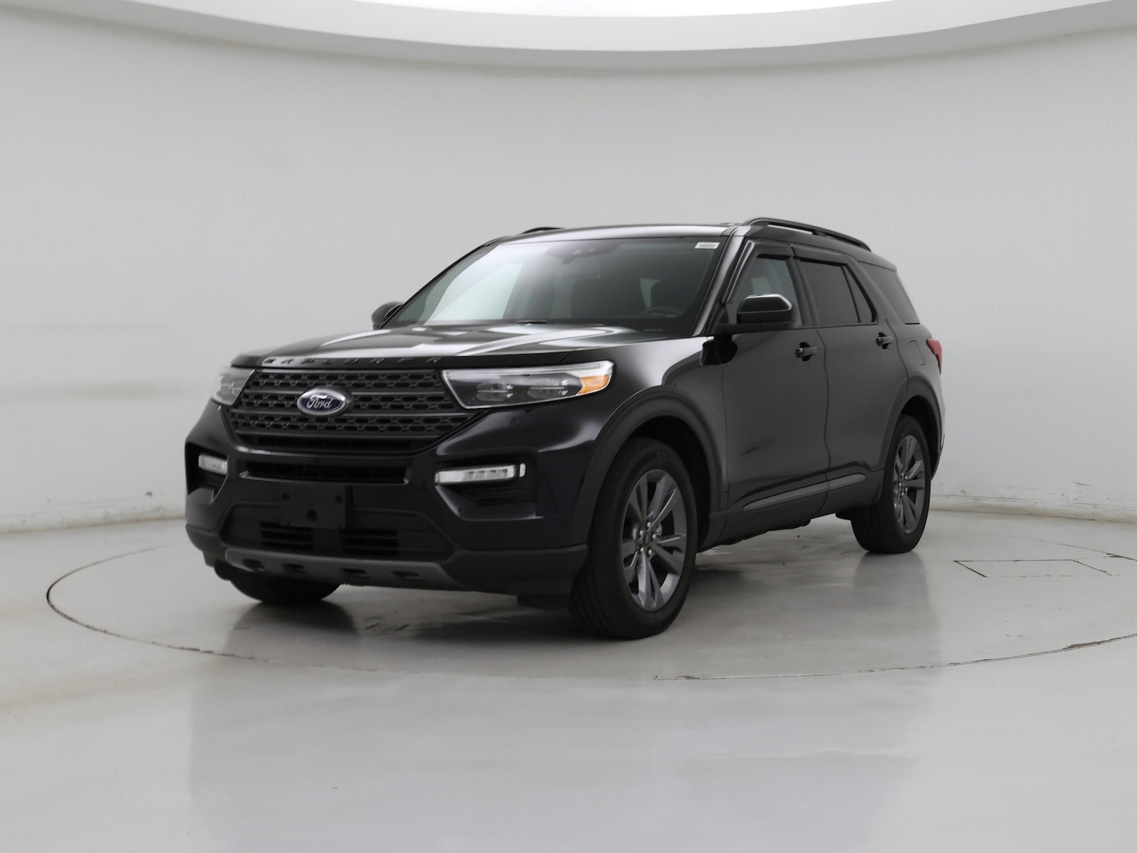 Image of 2023 Ford Explorer XLT