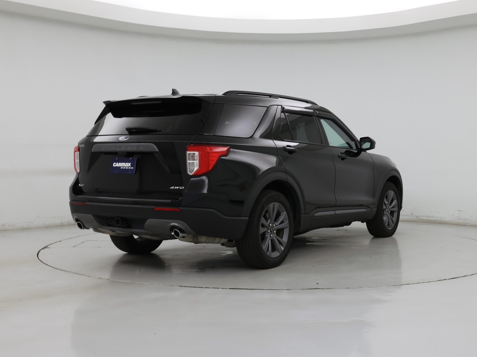 Image of 2023 Ford Explorer XLT