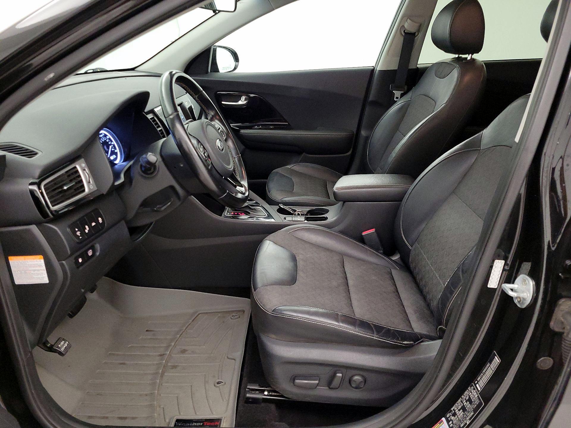 Thumbnail: 2017 Kia Niro - 11