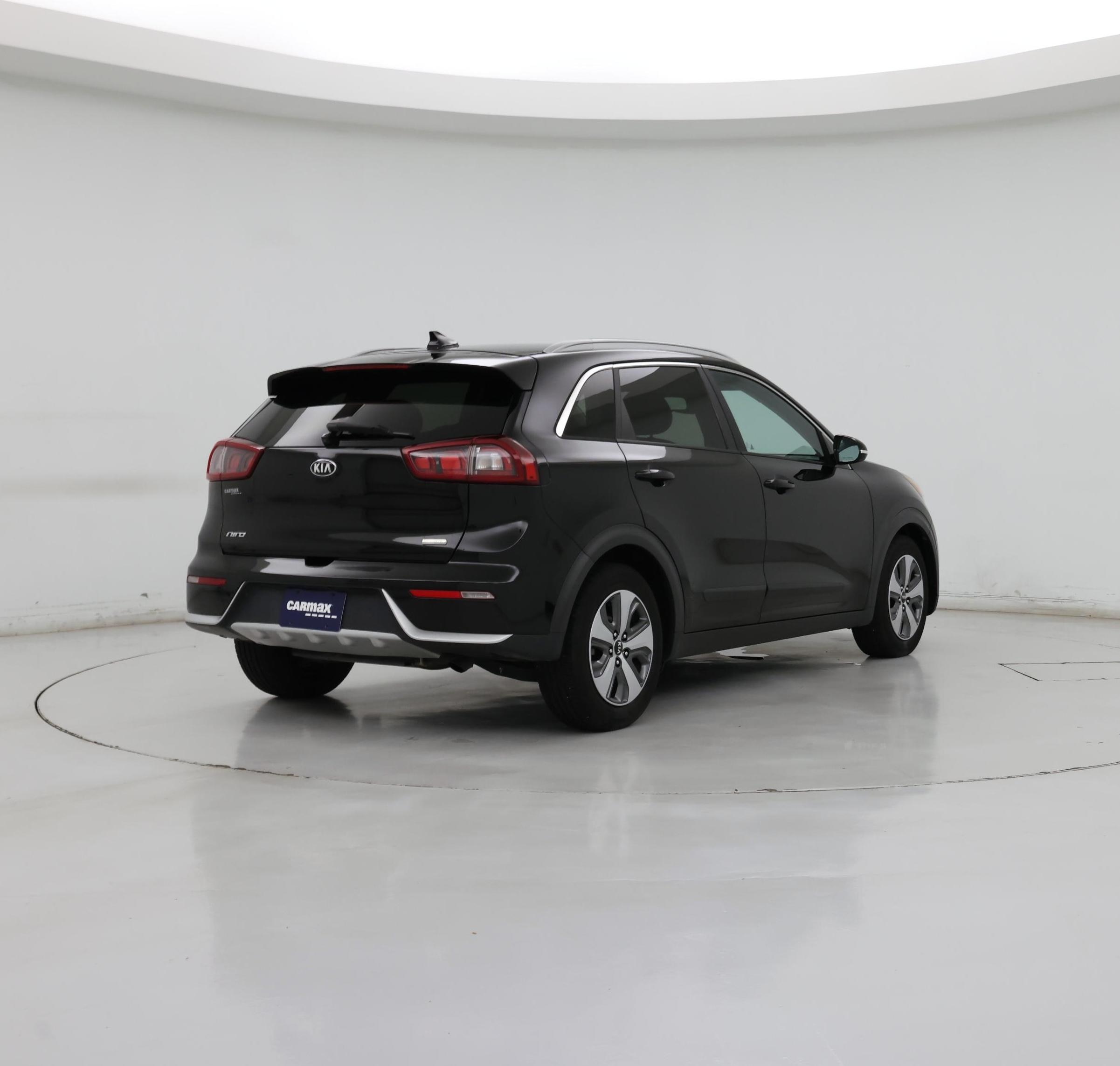 Thumbnail: 2017 Kia Niro - 8