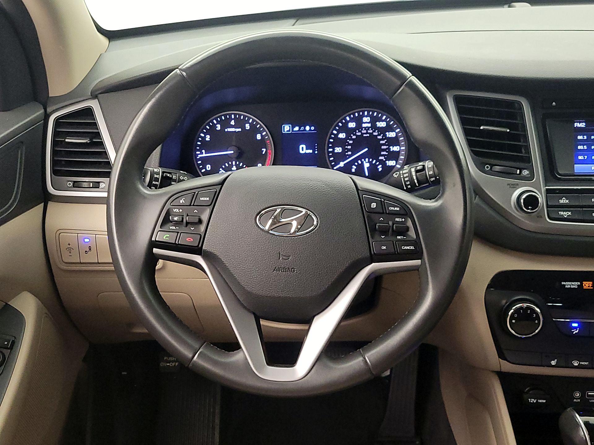 Thumbnail: 2017 Hyundai Tucson - 10