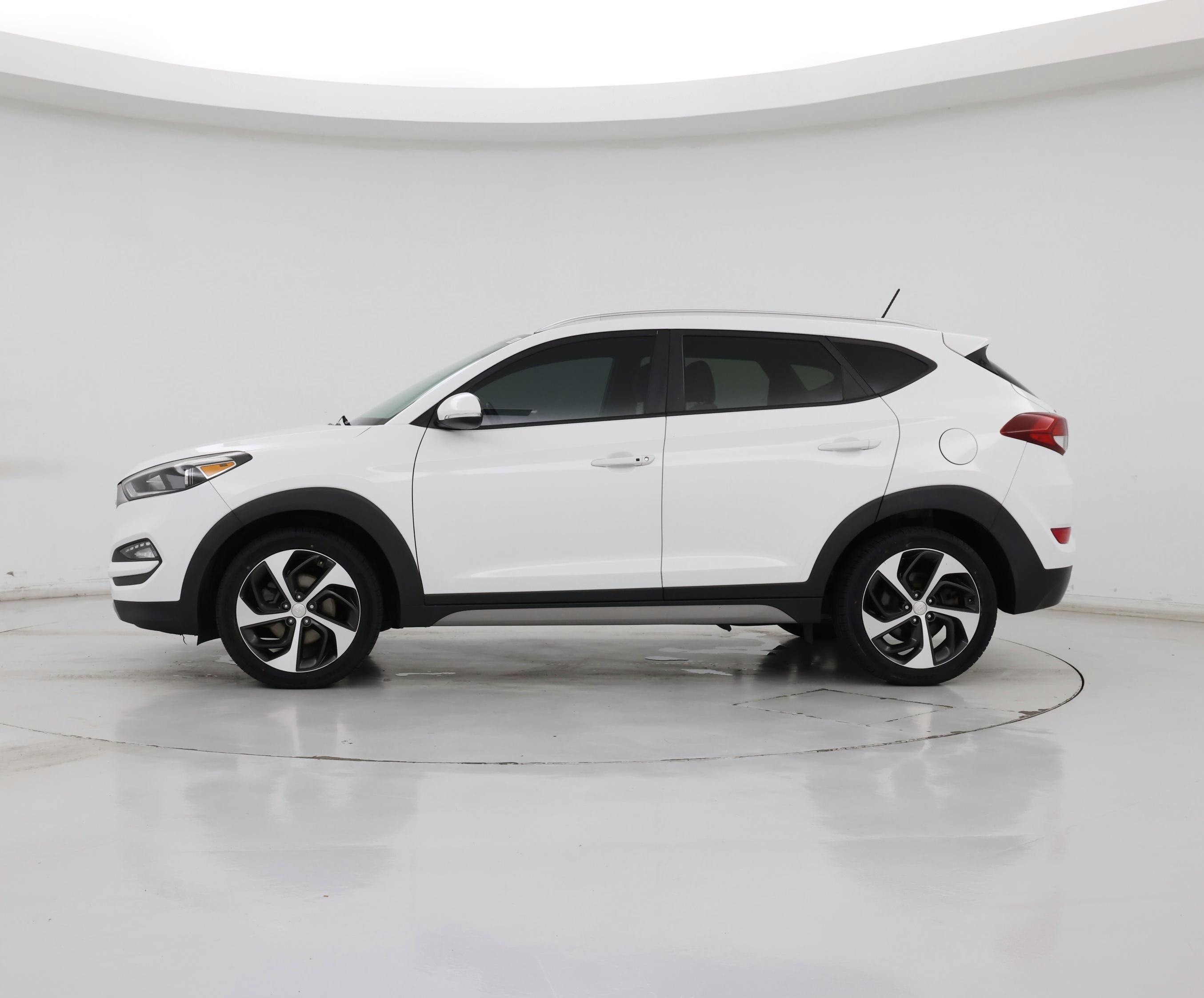 Thumbnail: 2017 Hyundai Tucson - 3