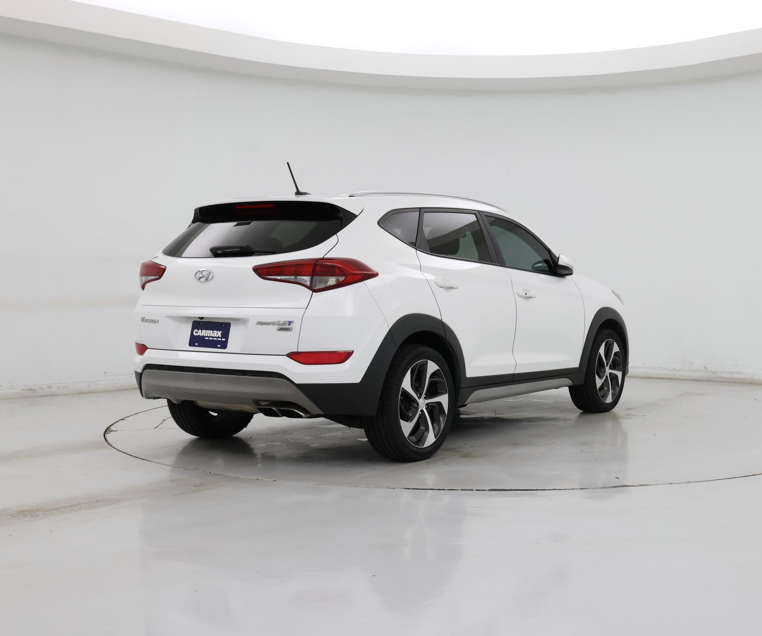 Thumbnail: 2017 Hyundai Tucson - 8