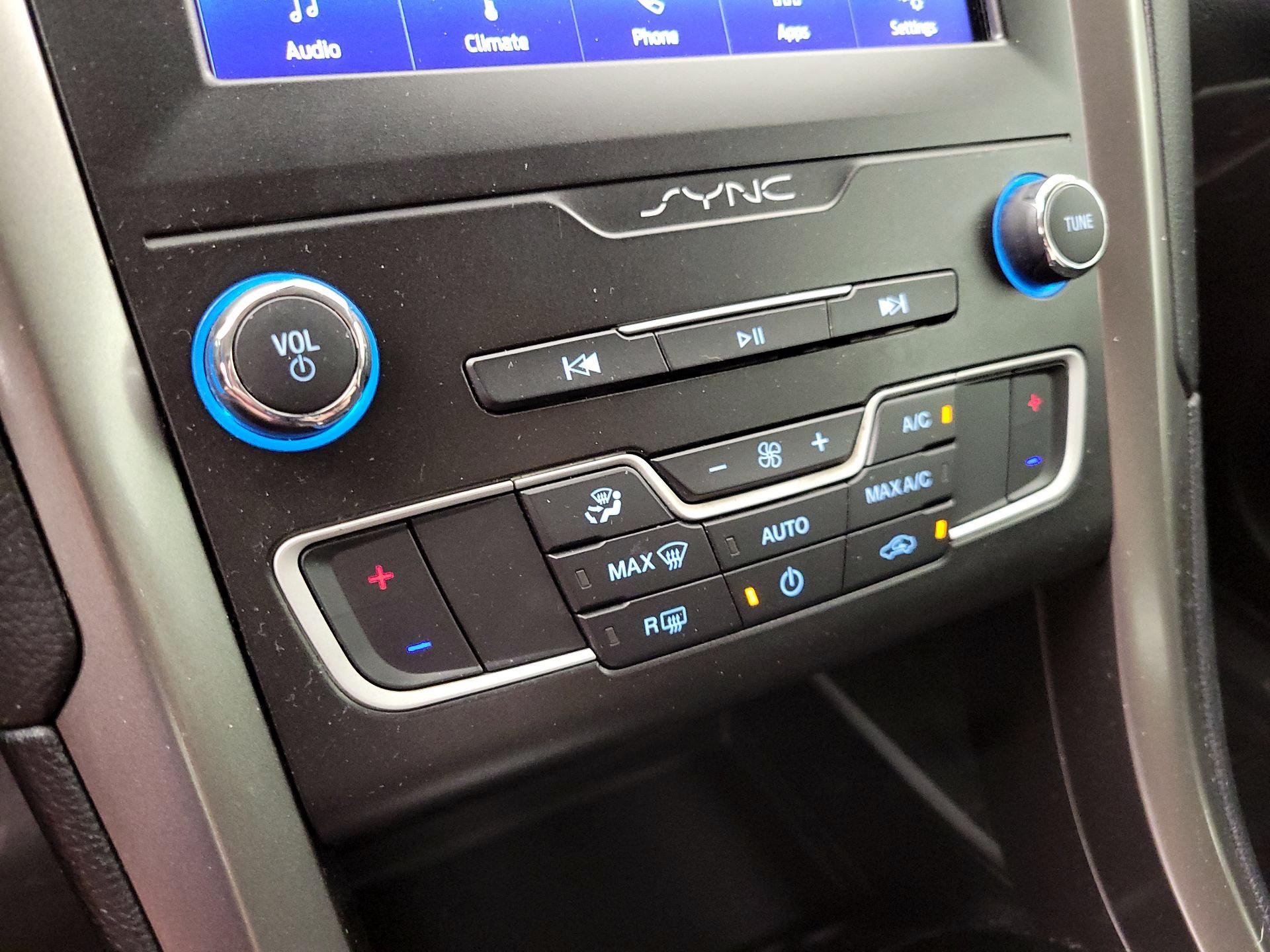 Thumbnail: 2019 Ford Fusion - 16