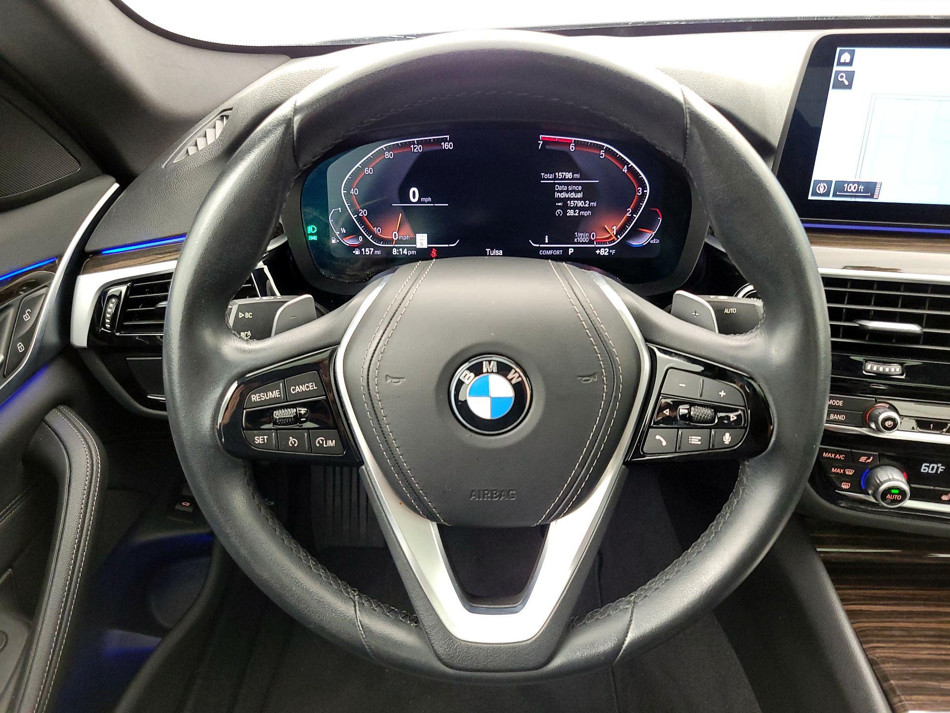 Thumbnail: 2023 BMW 5 Series - 10