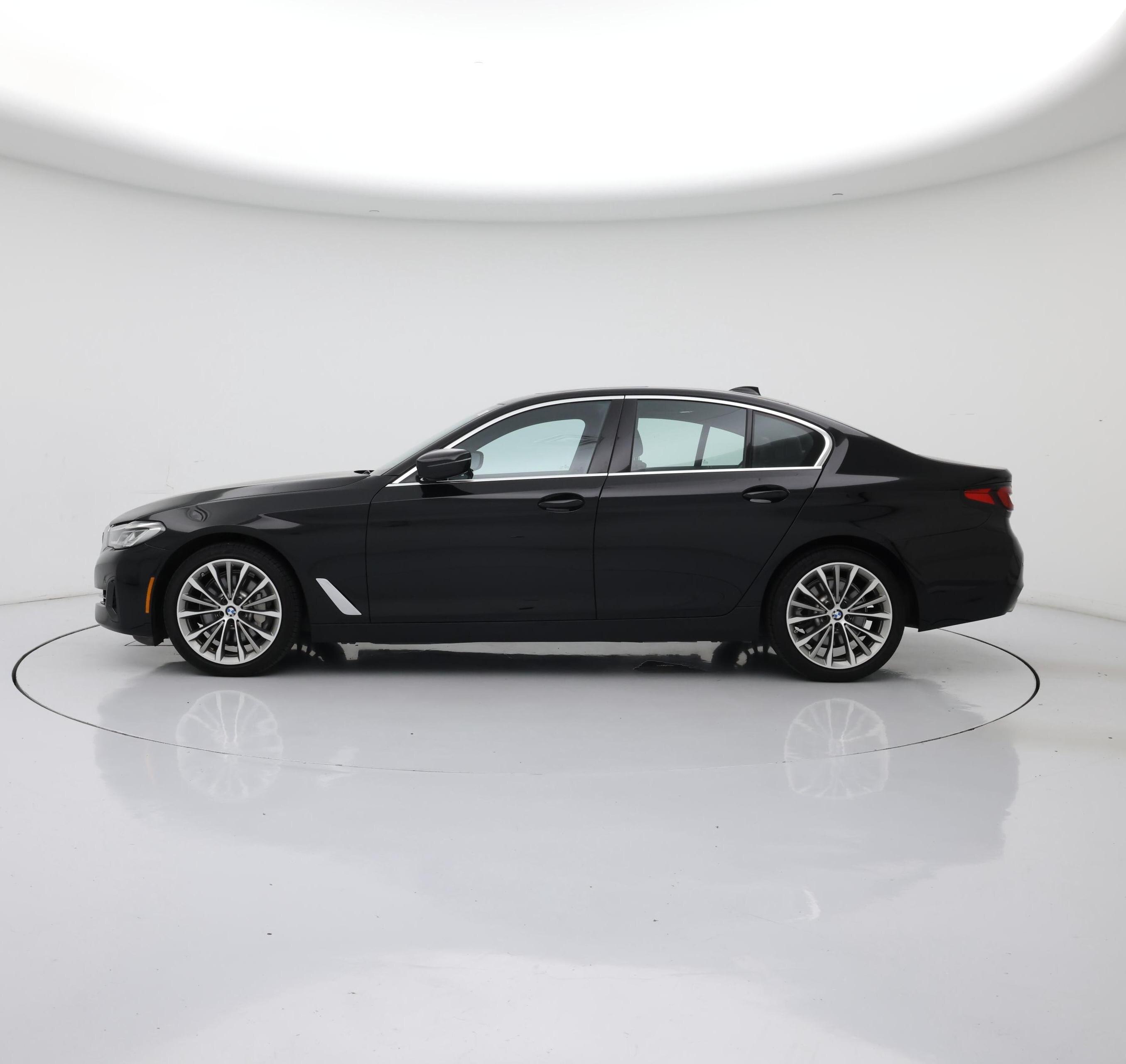Thumbnail: 2023 BMW 5 Series - 3