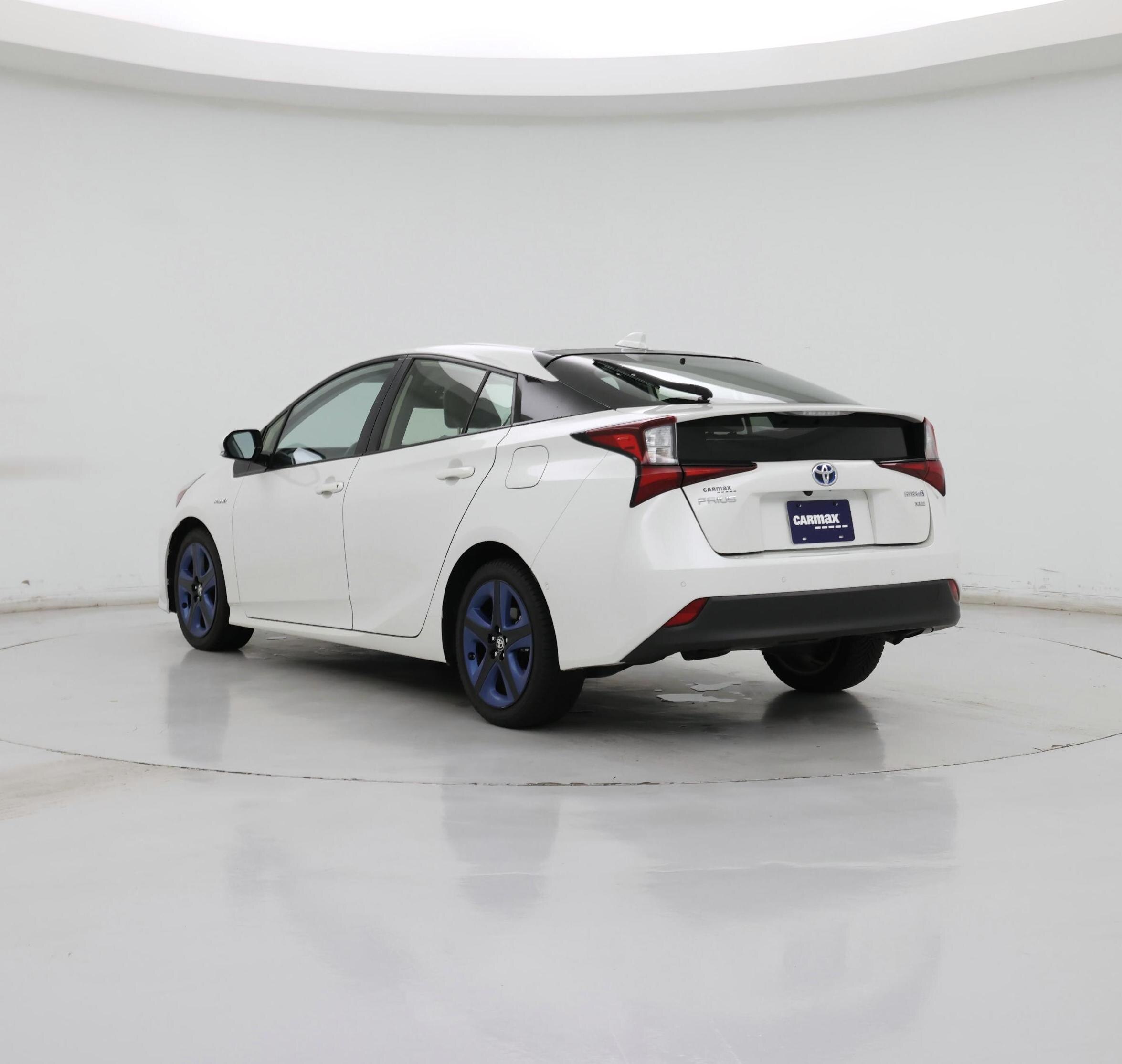 Thumbnail: 2020 Toyota Prius - 2
