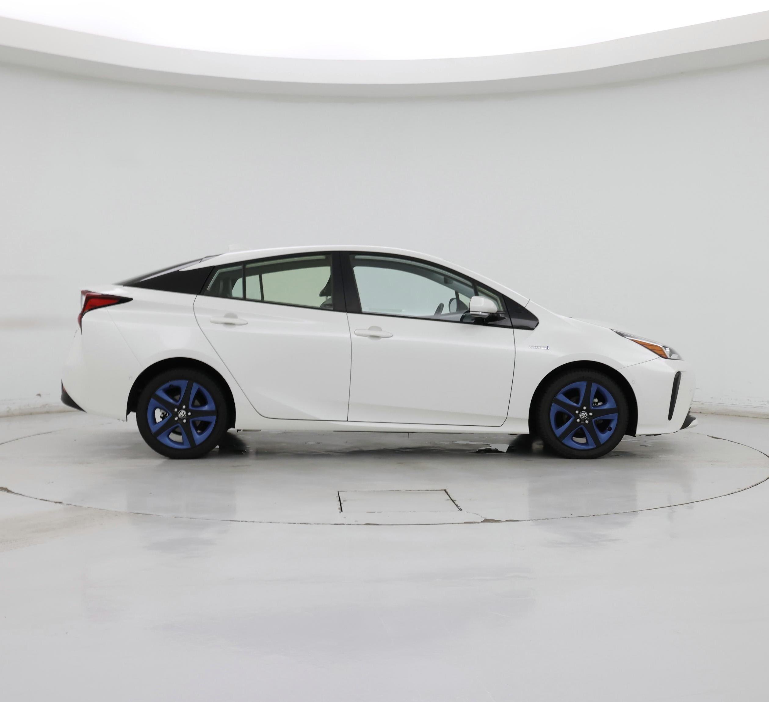 Thumbnail: 2020 Toyota Prius - 7