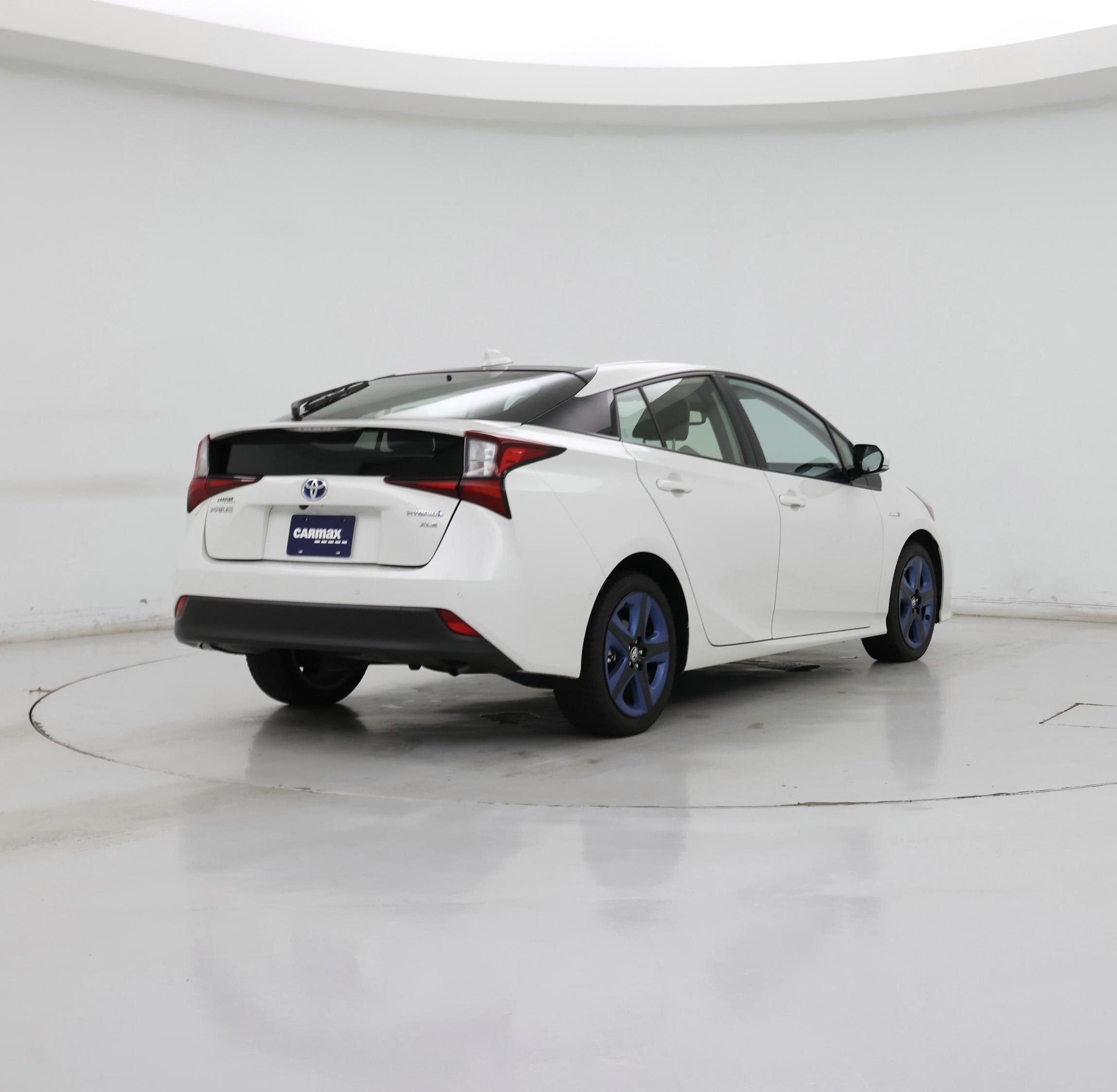 Thumbnail: 2020 Toyota Prius - 8