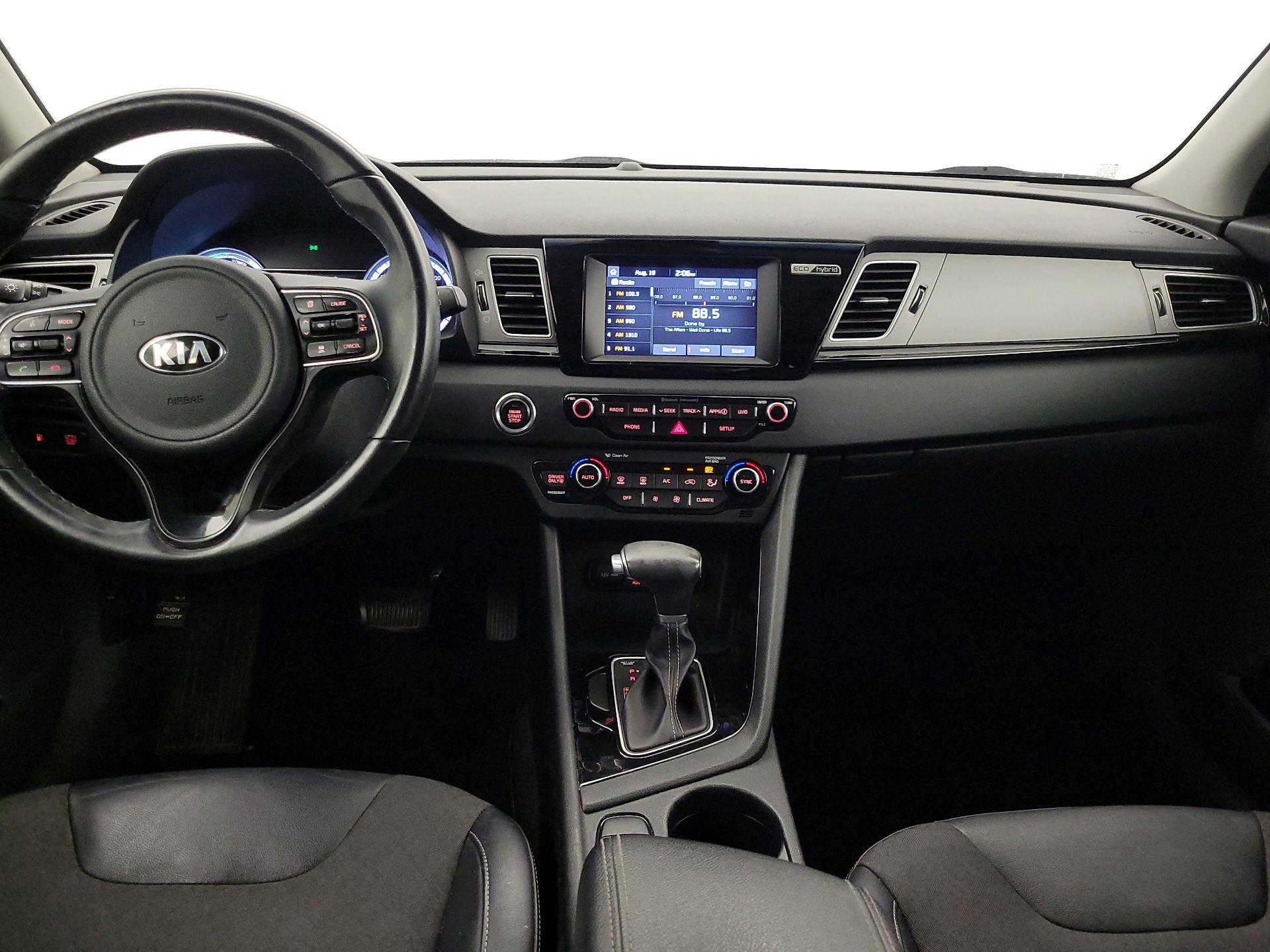 Thumbnail: 2017 Kia Niro - 9