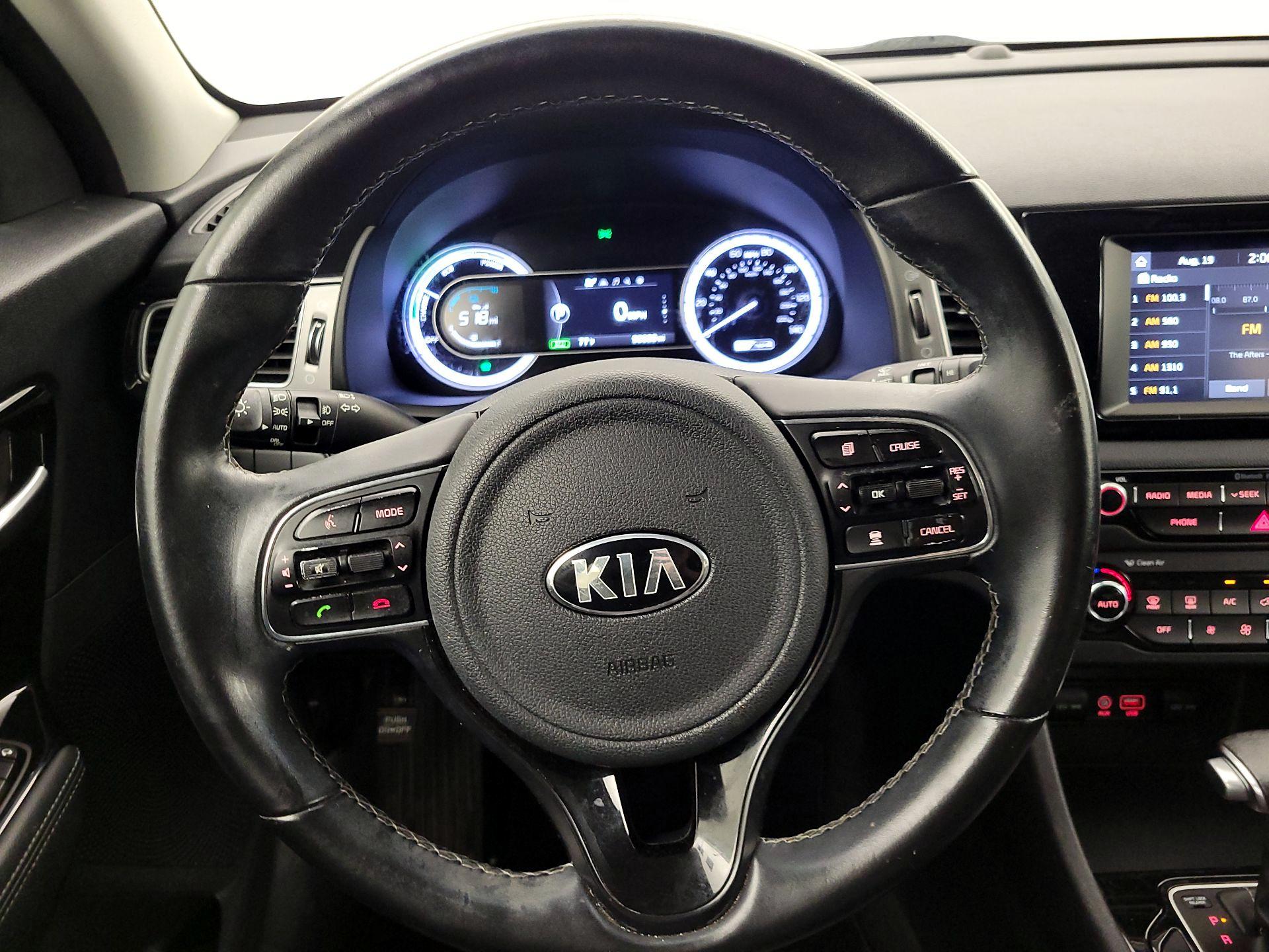 Thumbnail: 2017 Kia Niro - 10