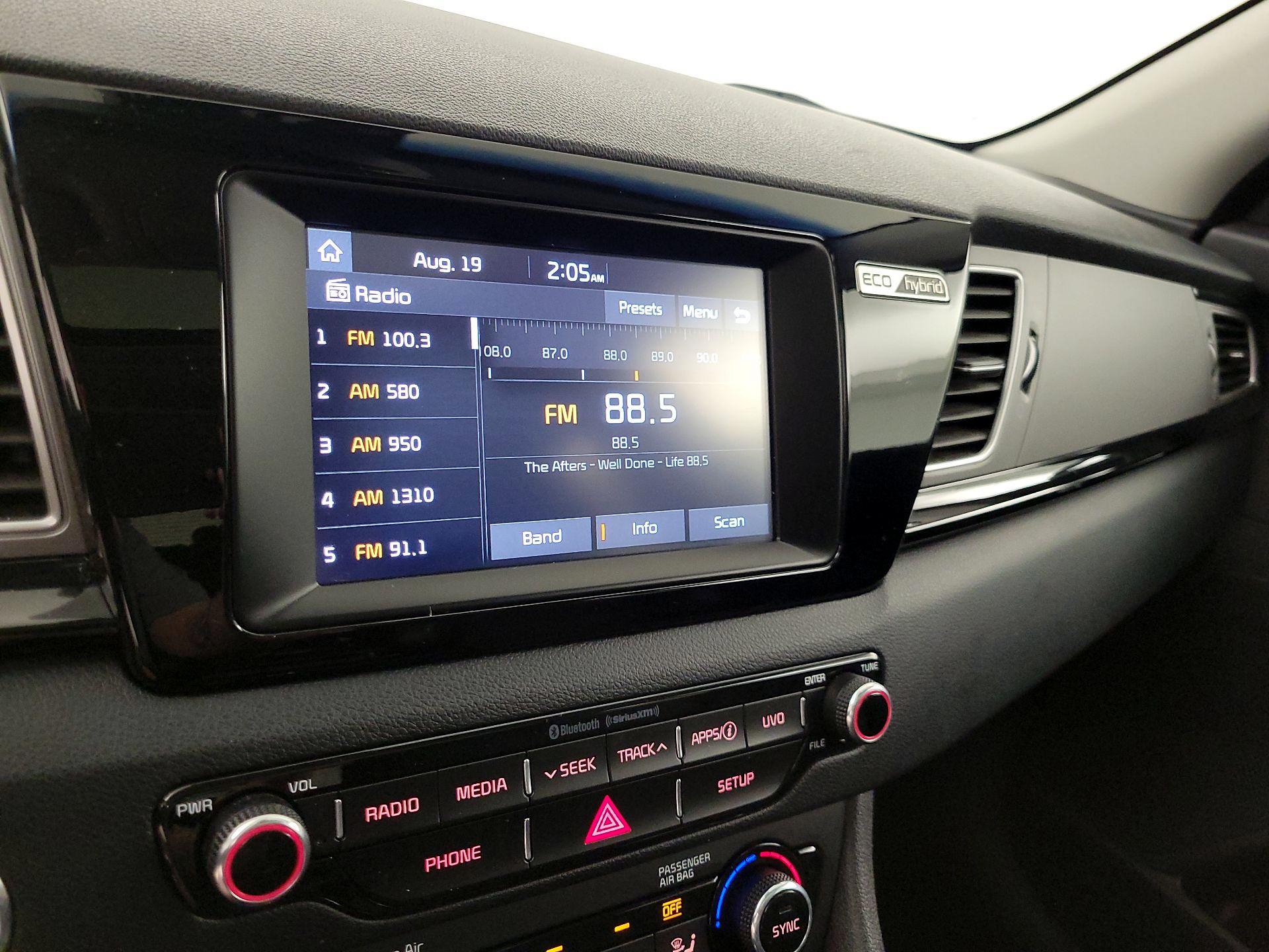 Thumbnail: 2017 Kia Niro - 15