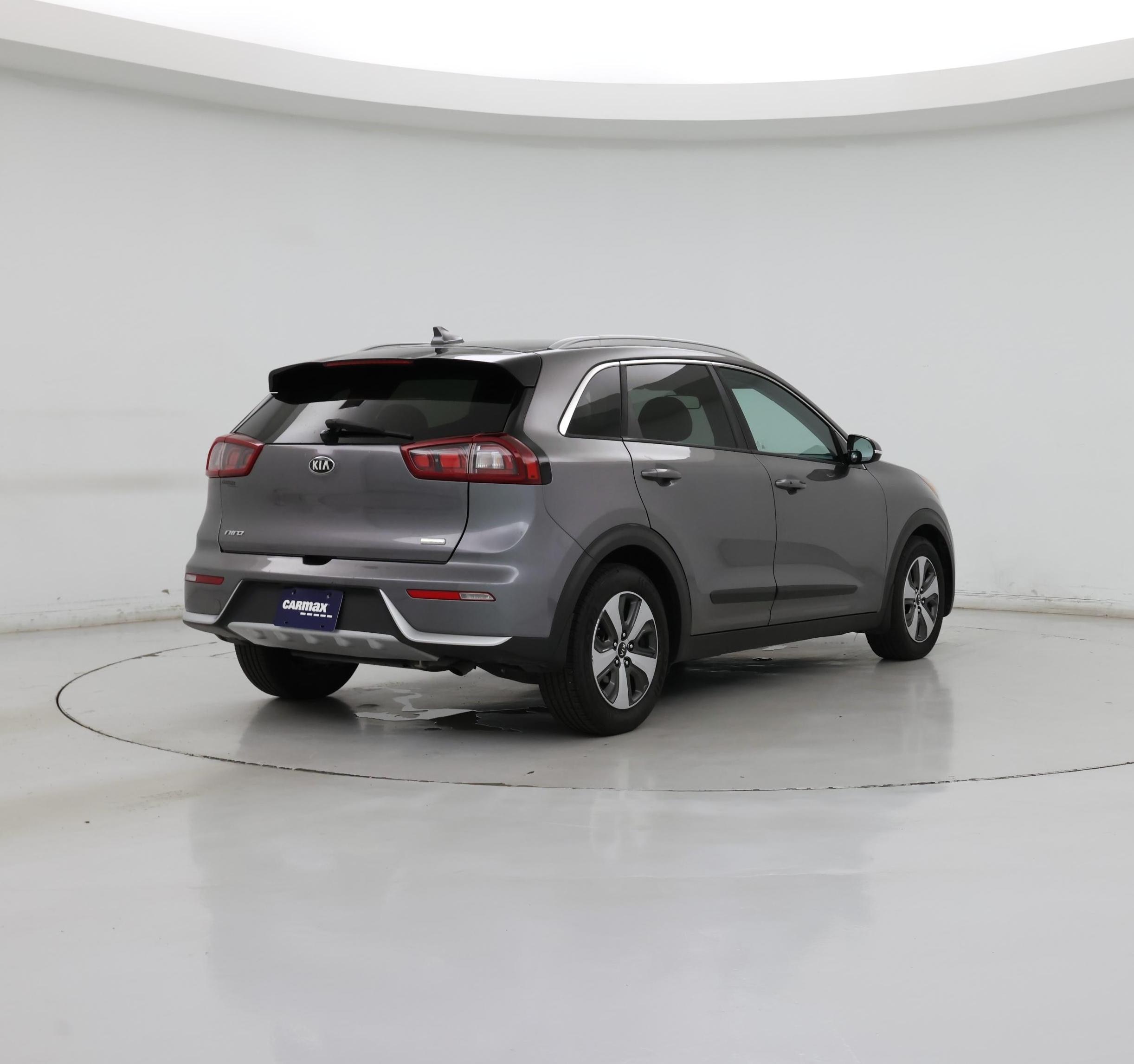 Thumbnail: 2017 Kia Niro - 8
