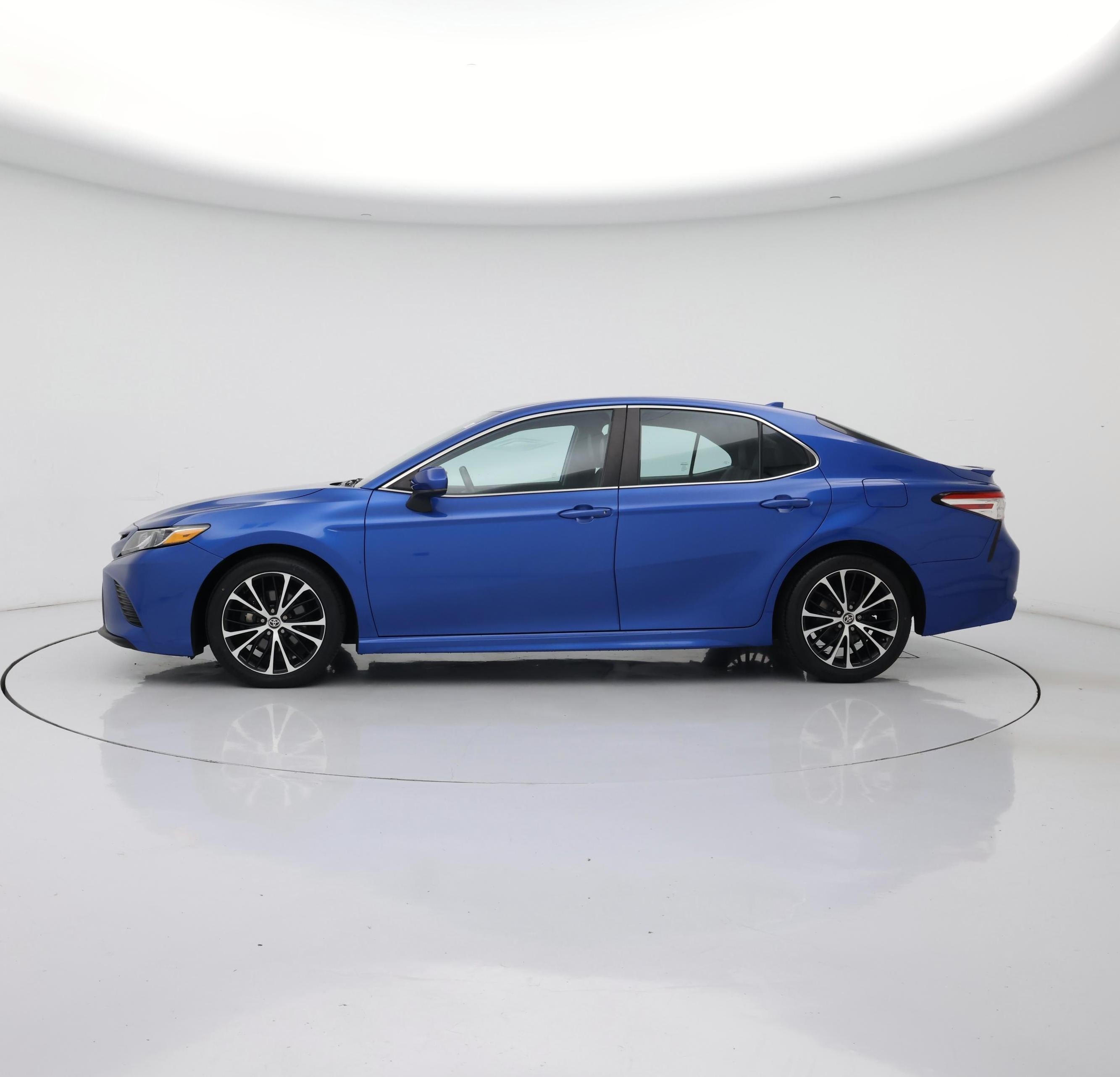 Thumbnail: 2020 Toyota Camry - 3
