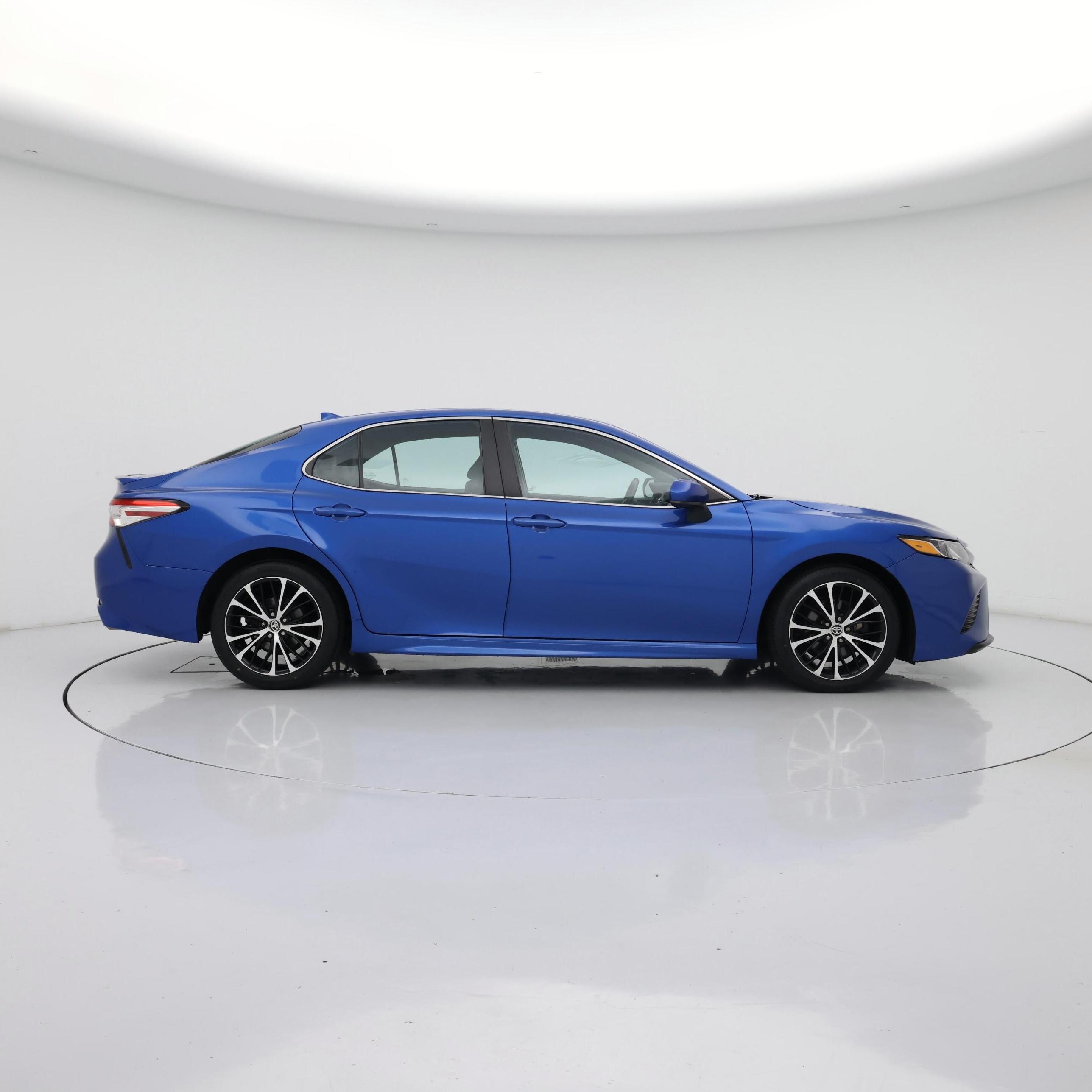 Thumbnail: 2020 Toyota Camry - 7