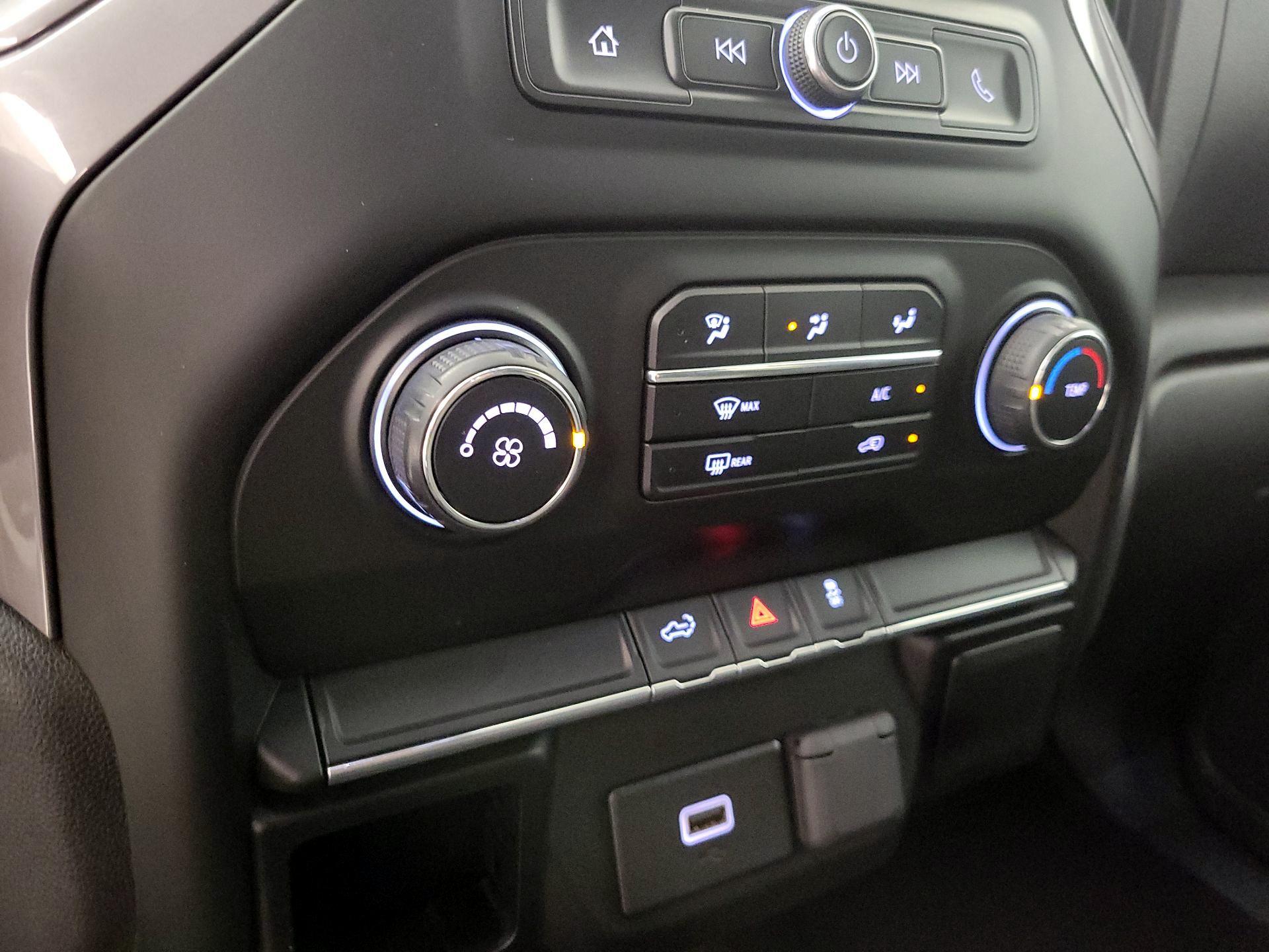 Thumbnail: 2019 Chevrolet Silverado 1500 - 16
