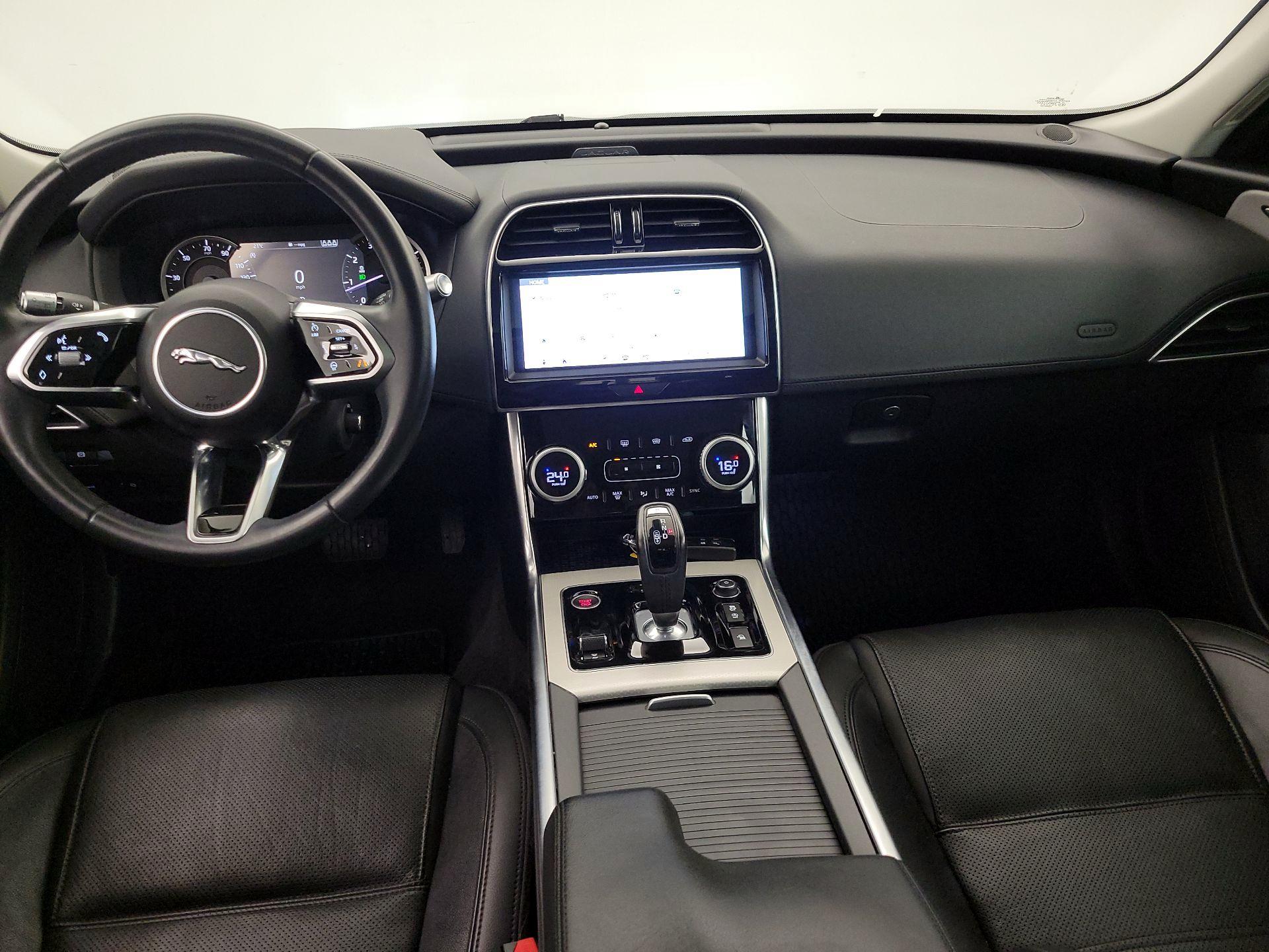 Thumbnail: 2020 Jaguar XE - 9