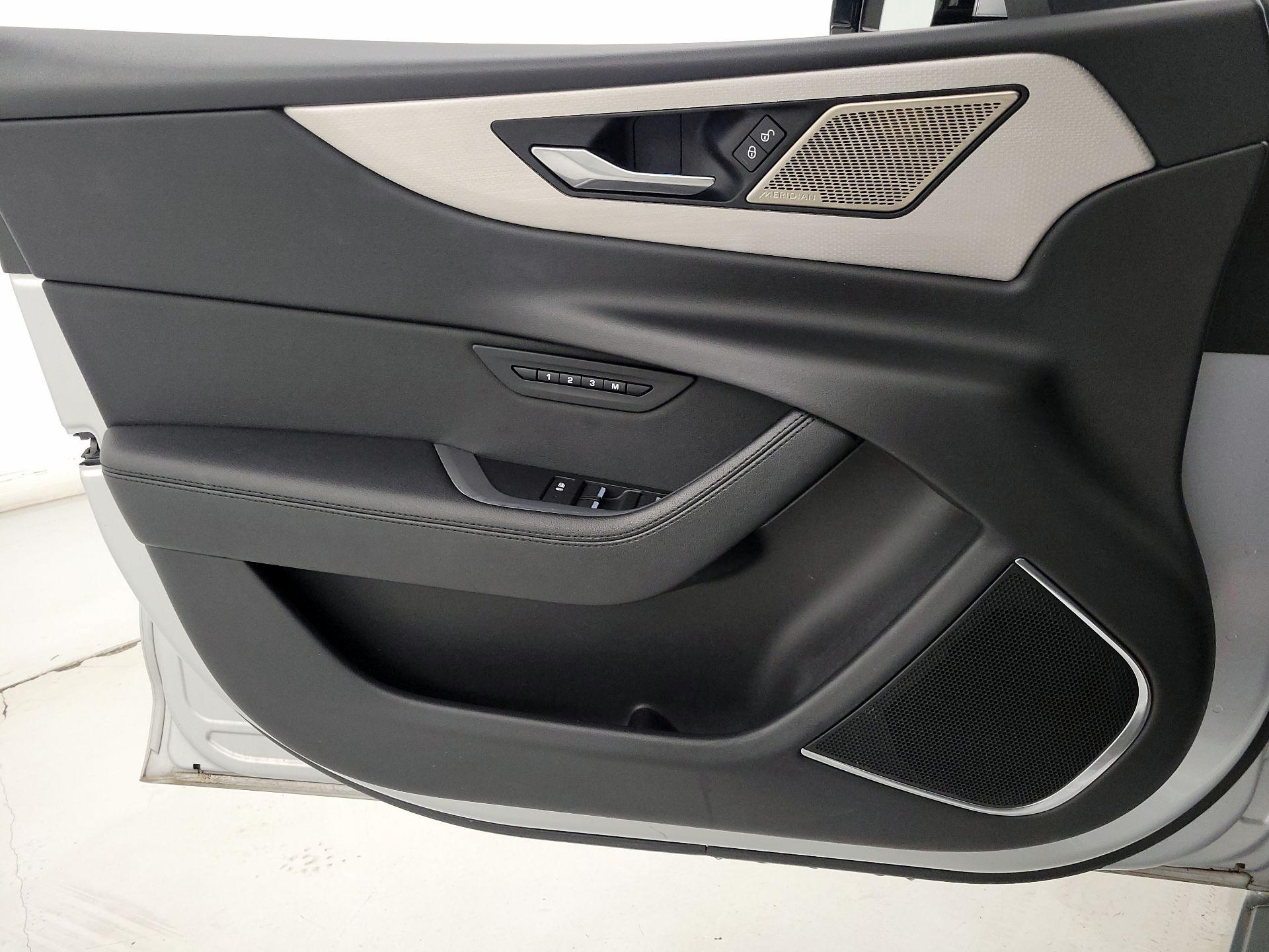 Thumbnail: 2020 Jaguar XE - 12