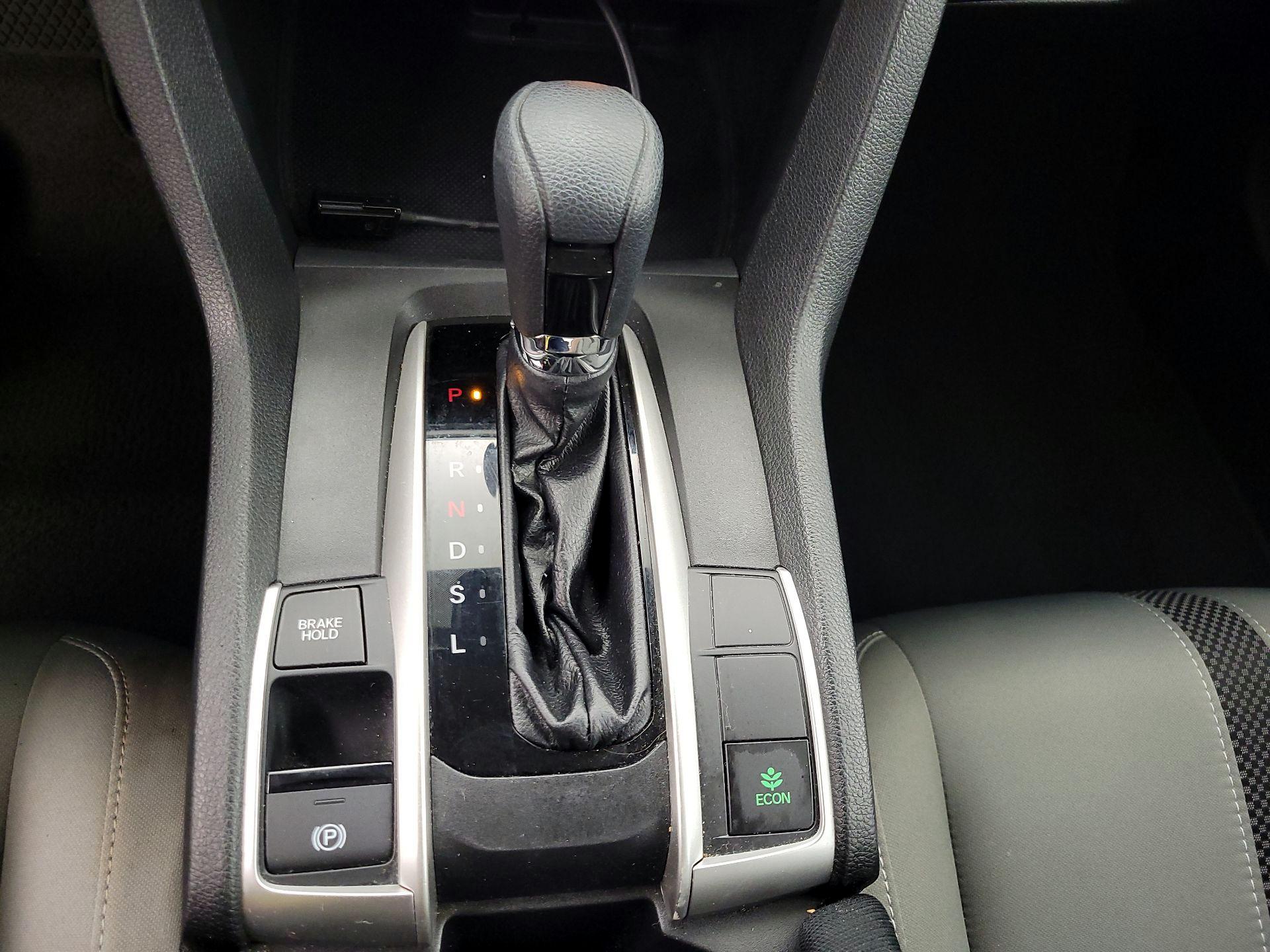 Thumbnail: 2019 Honda Civic - 17