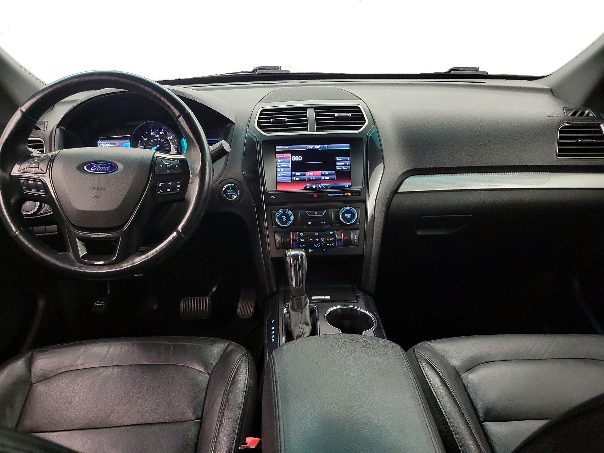 Thumbnail: 2016 Ford Explorer - 9