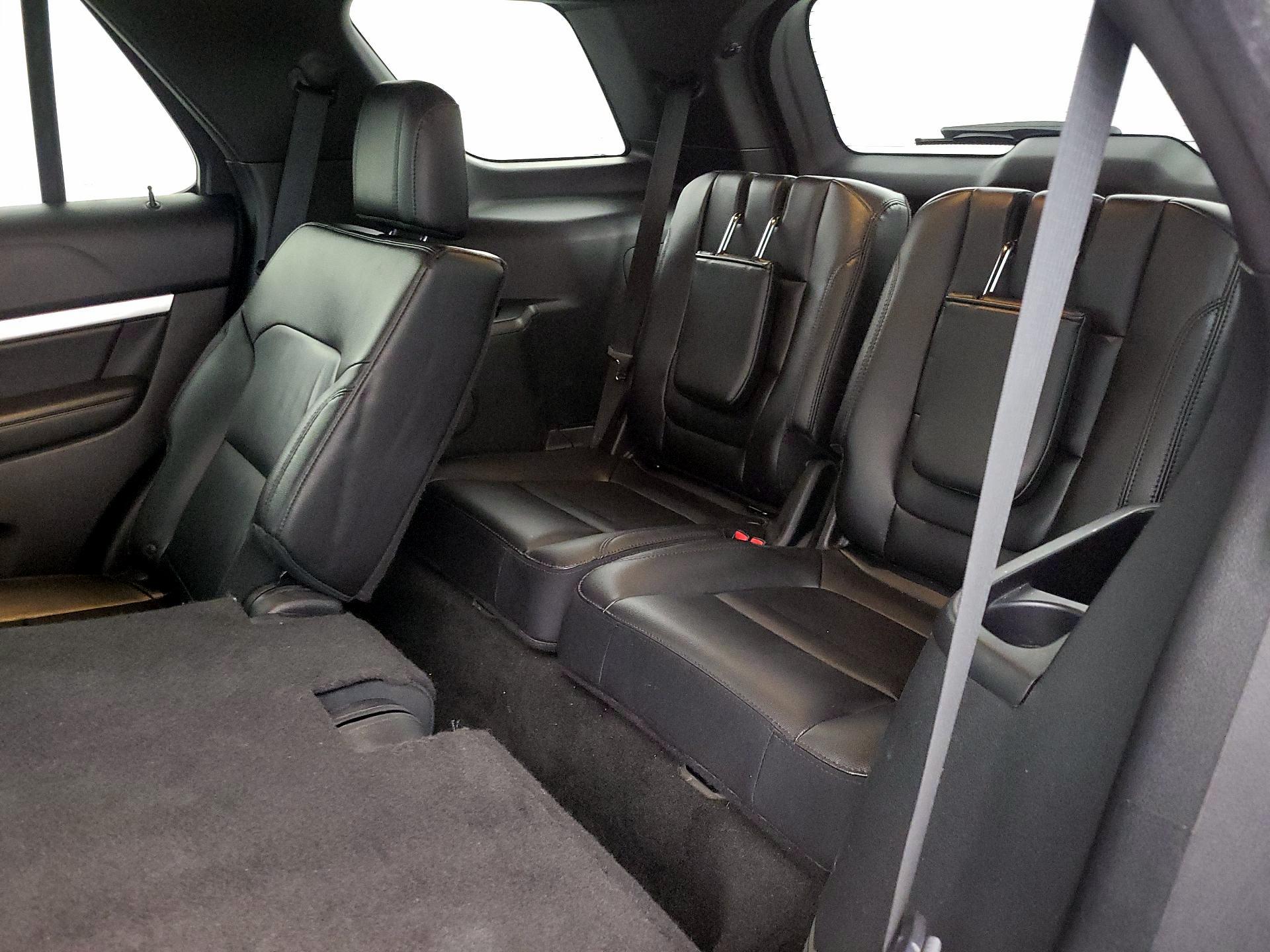 Thumbnail: 2016 Ford Explorer - 20
