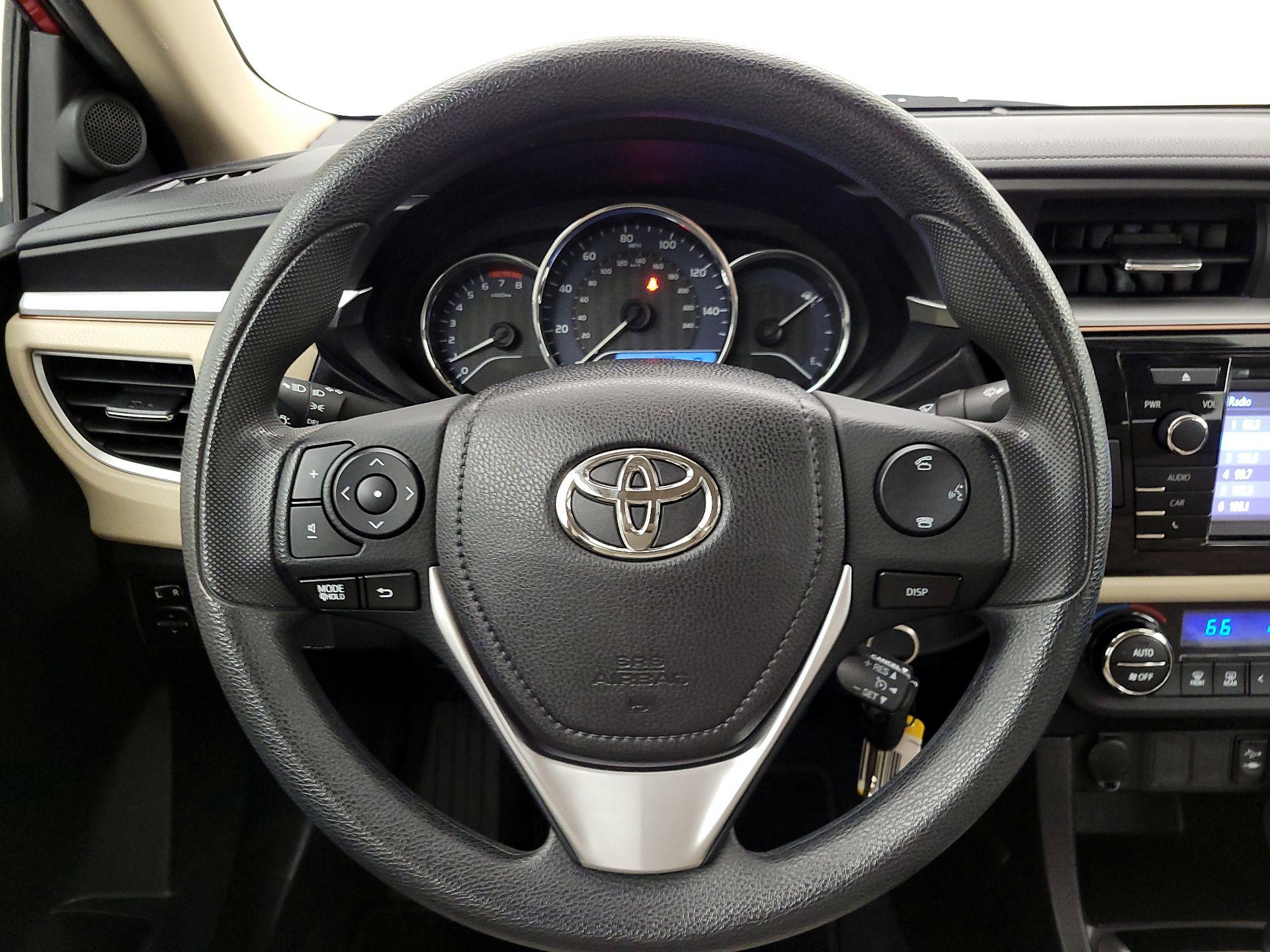 Thumbnail: 2015 Toyota Corolla - 10