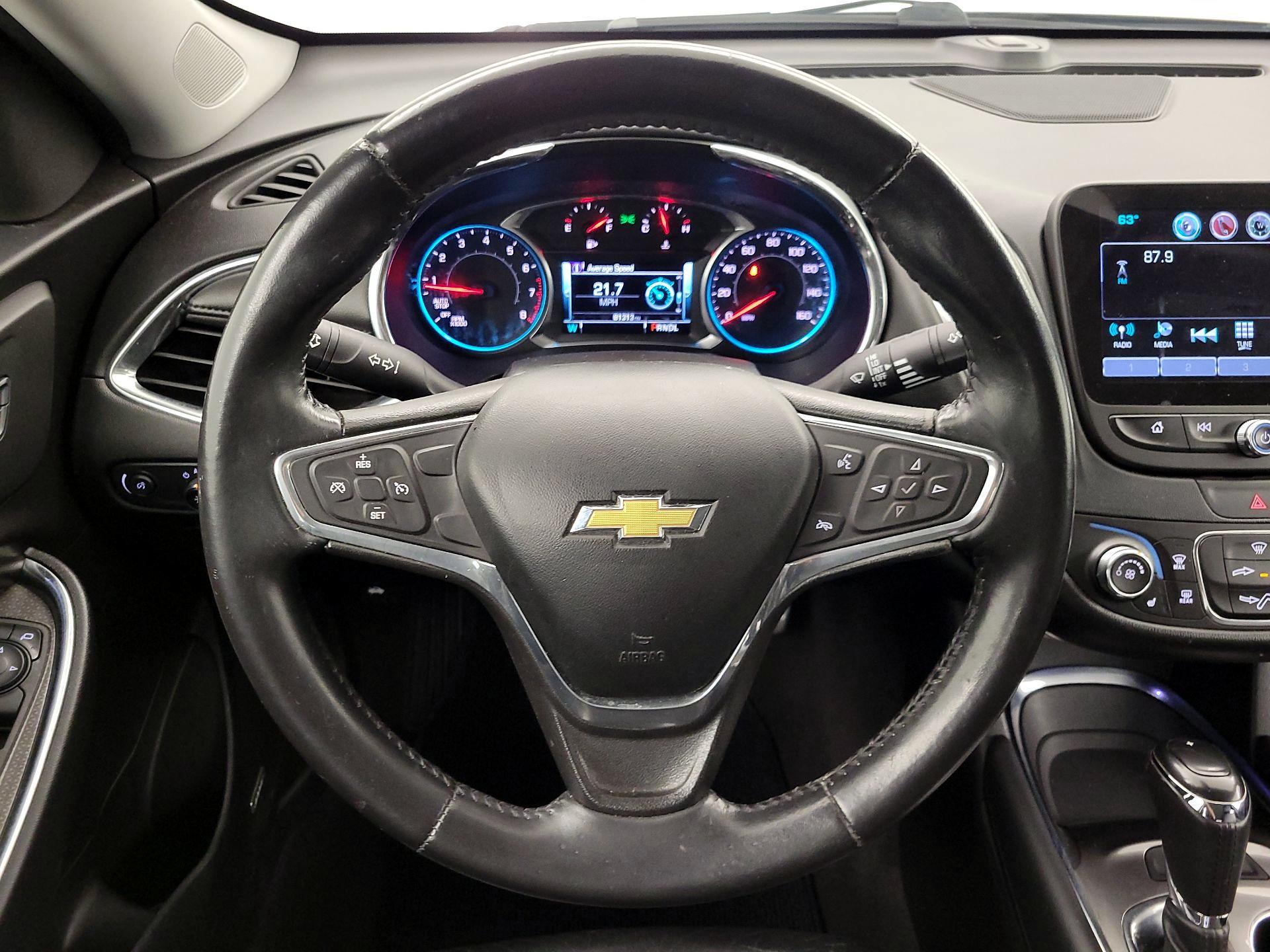 Thumbnail: 2016 Chevrolet Malibu - 10